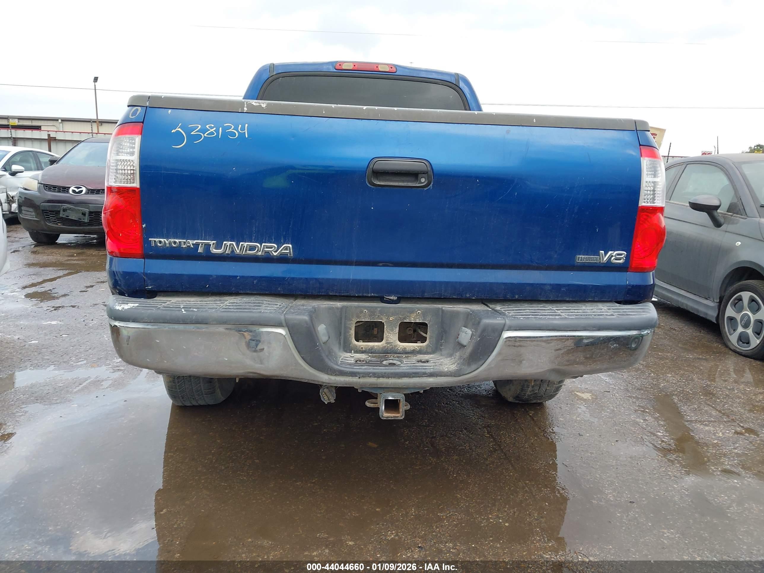 TOYOTA TUNDRA image 6