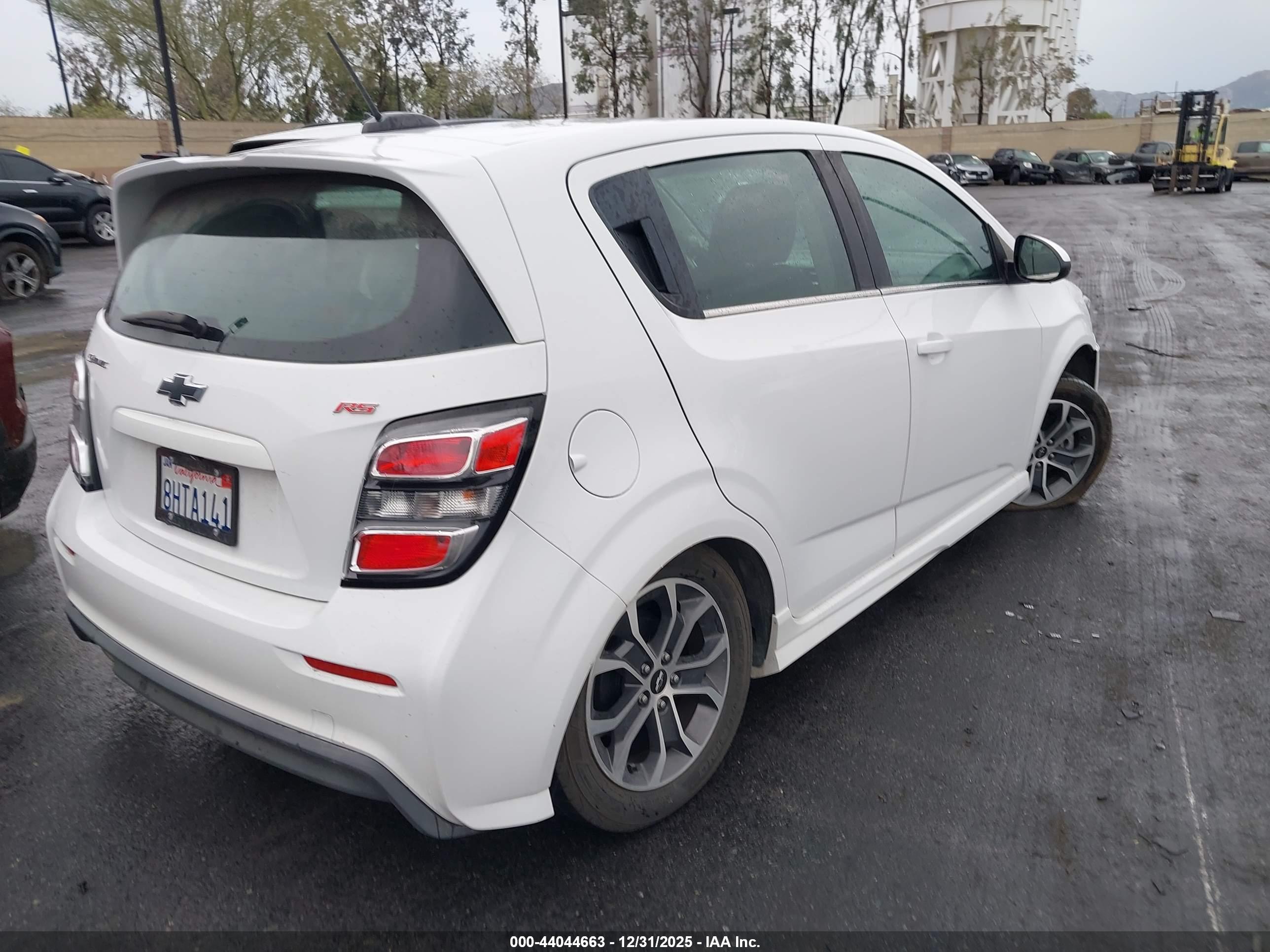 CHEVROLET SONIC image 4