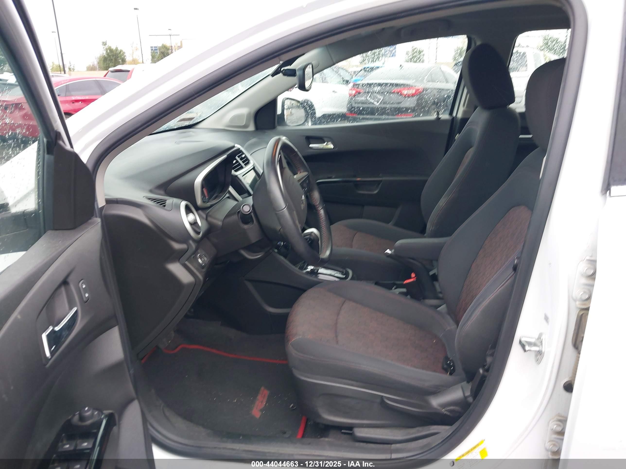CHEVROLET SONIC image 5