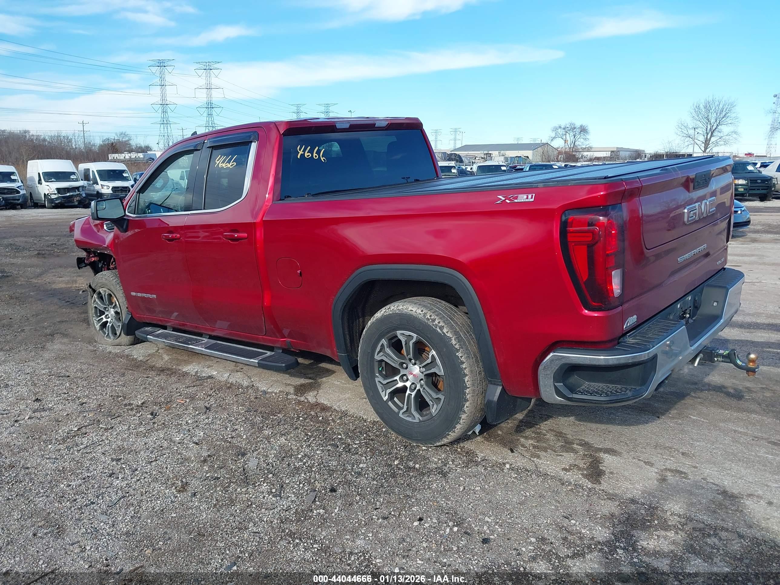 GMC SIERRA image 3