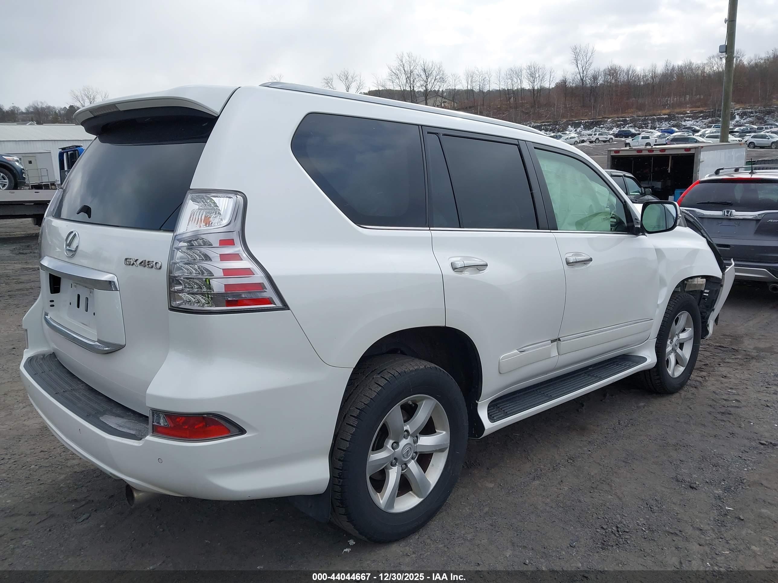 LEXUS GX image 4