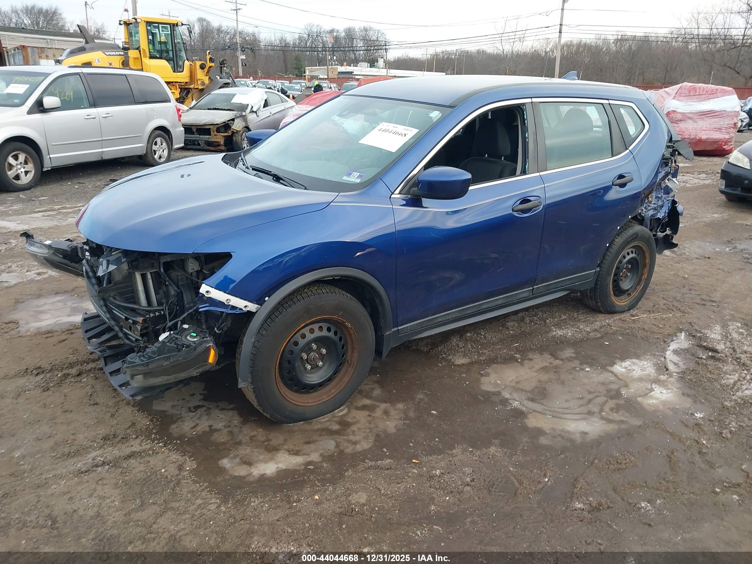 NISSAN ROGUE image 2