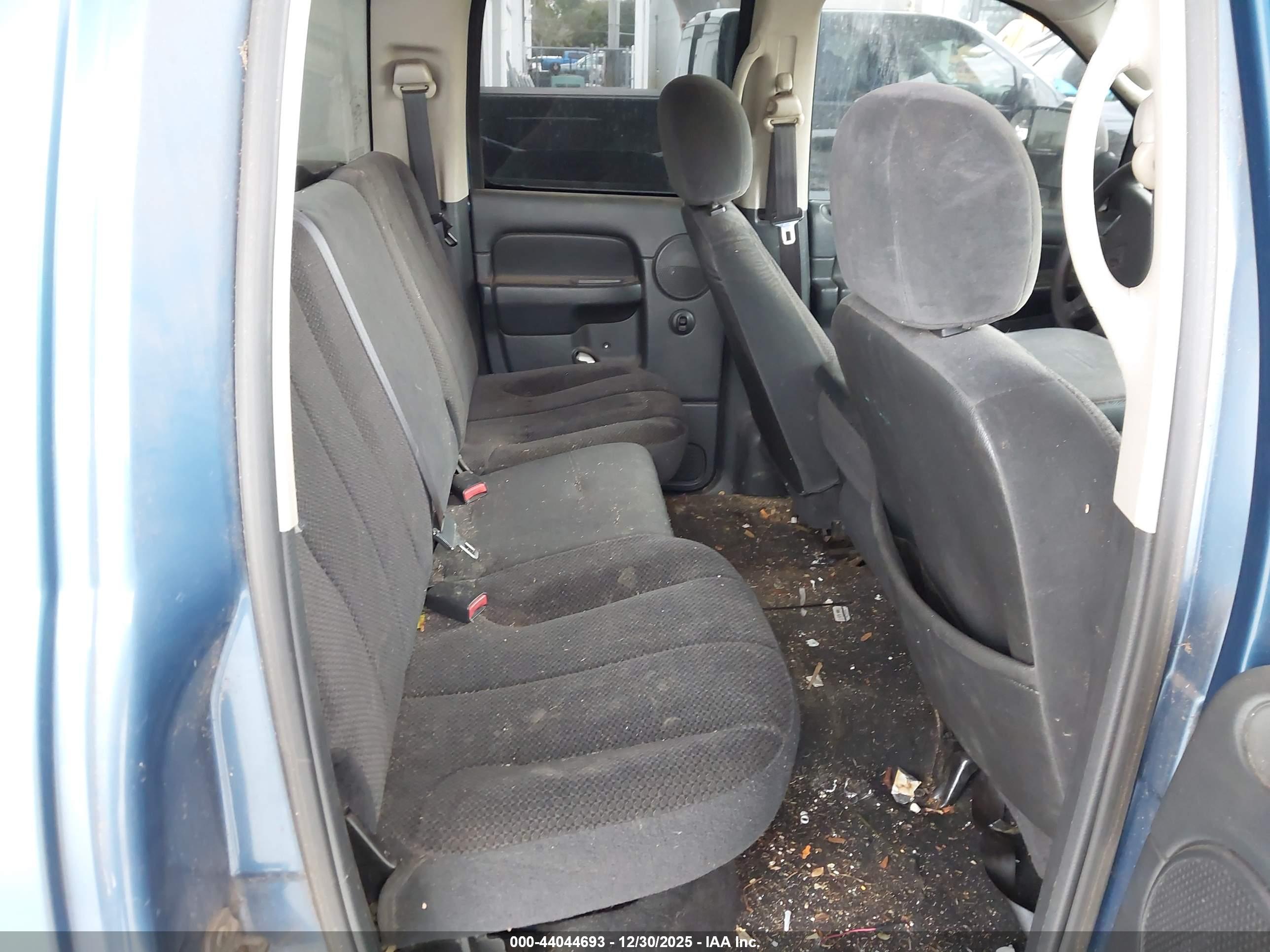 DODGE RAM image 8