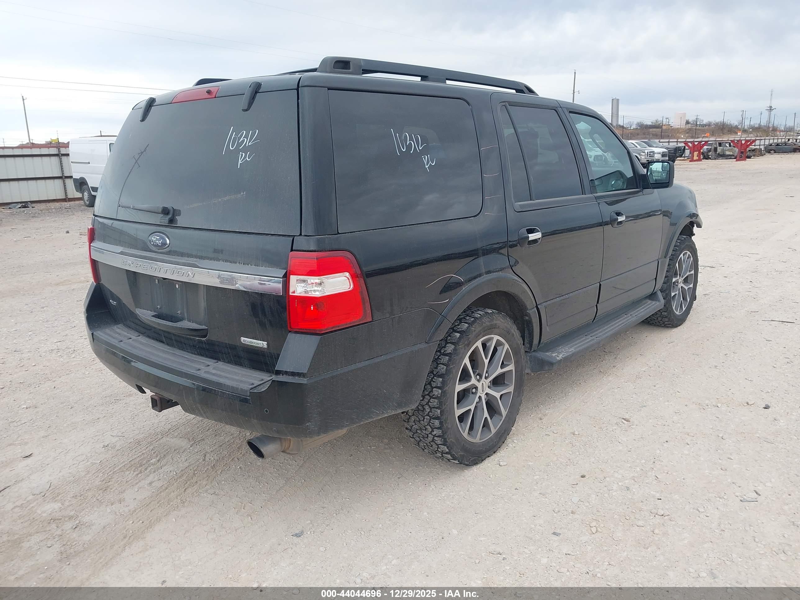 FORD EXPEDITION image 4