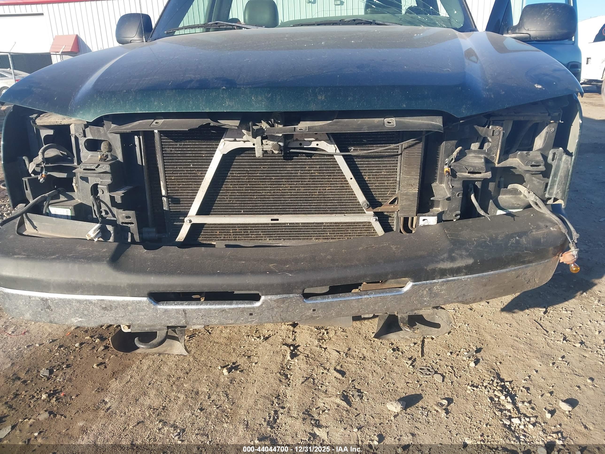 CHEVROLET SILVERADO image 6