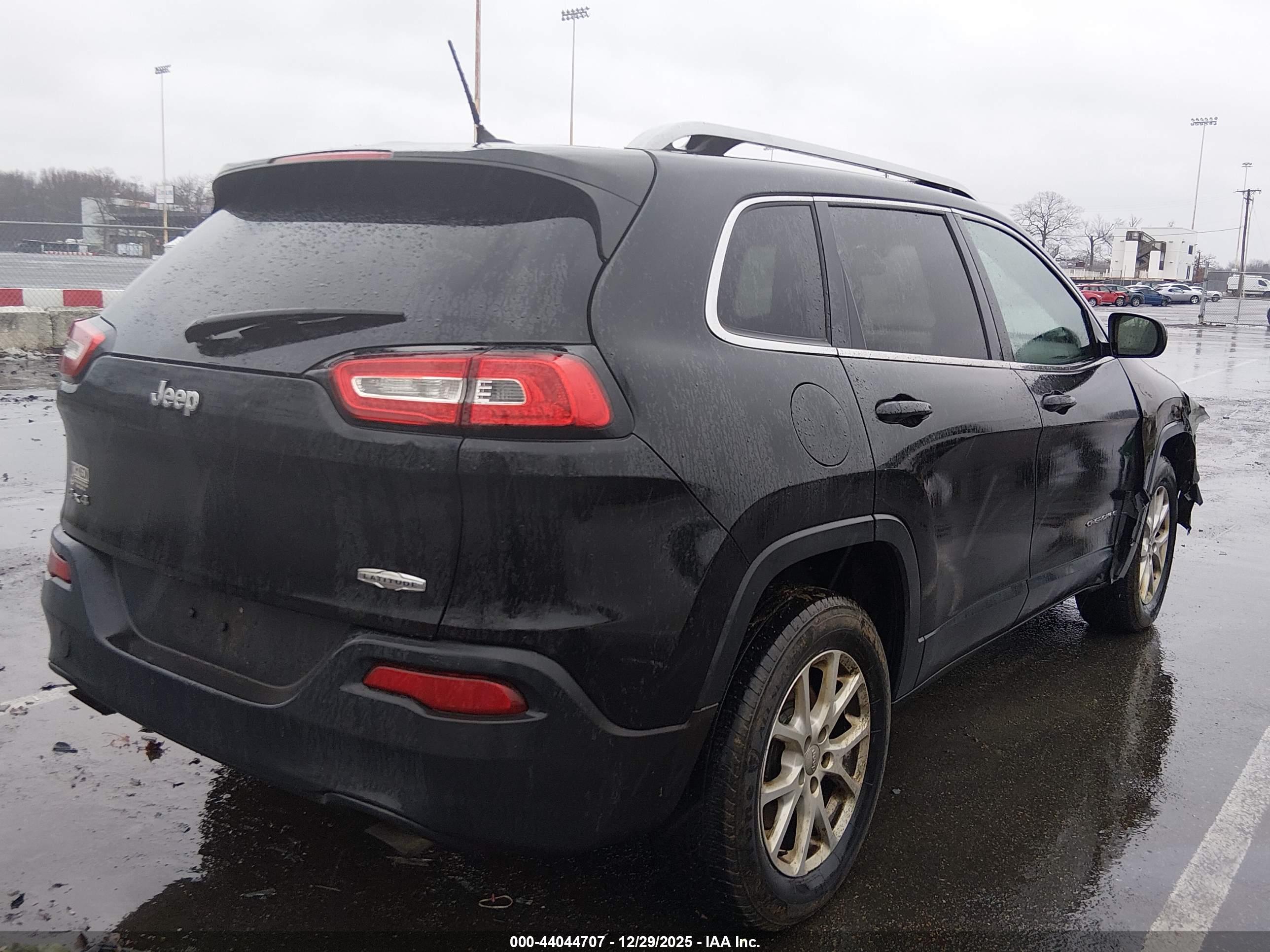 JEEP CHEROKEE image 4