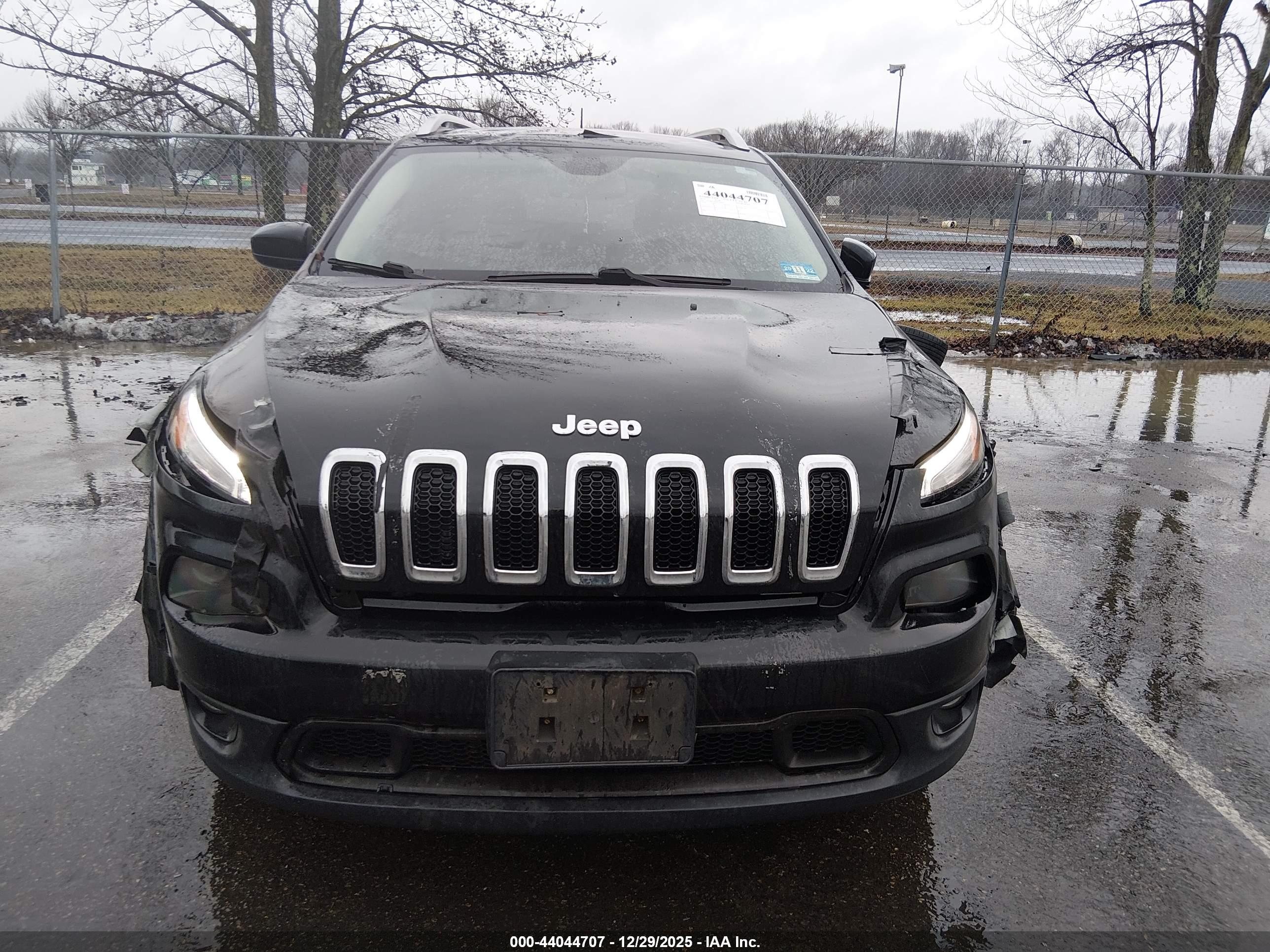 JEEP CHEROKEE image 6