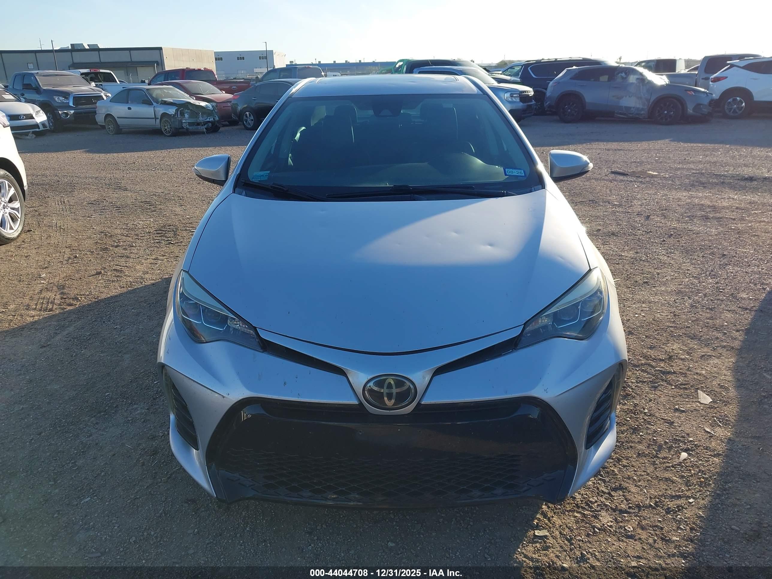 TOYOTA COROLLA image 6