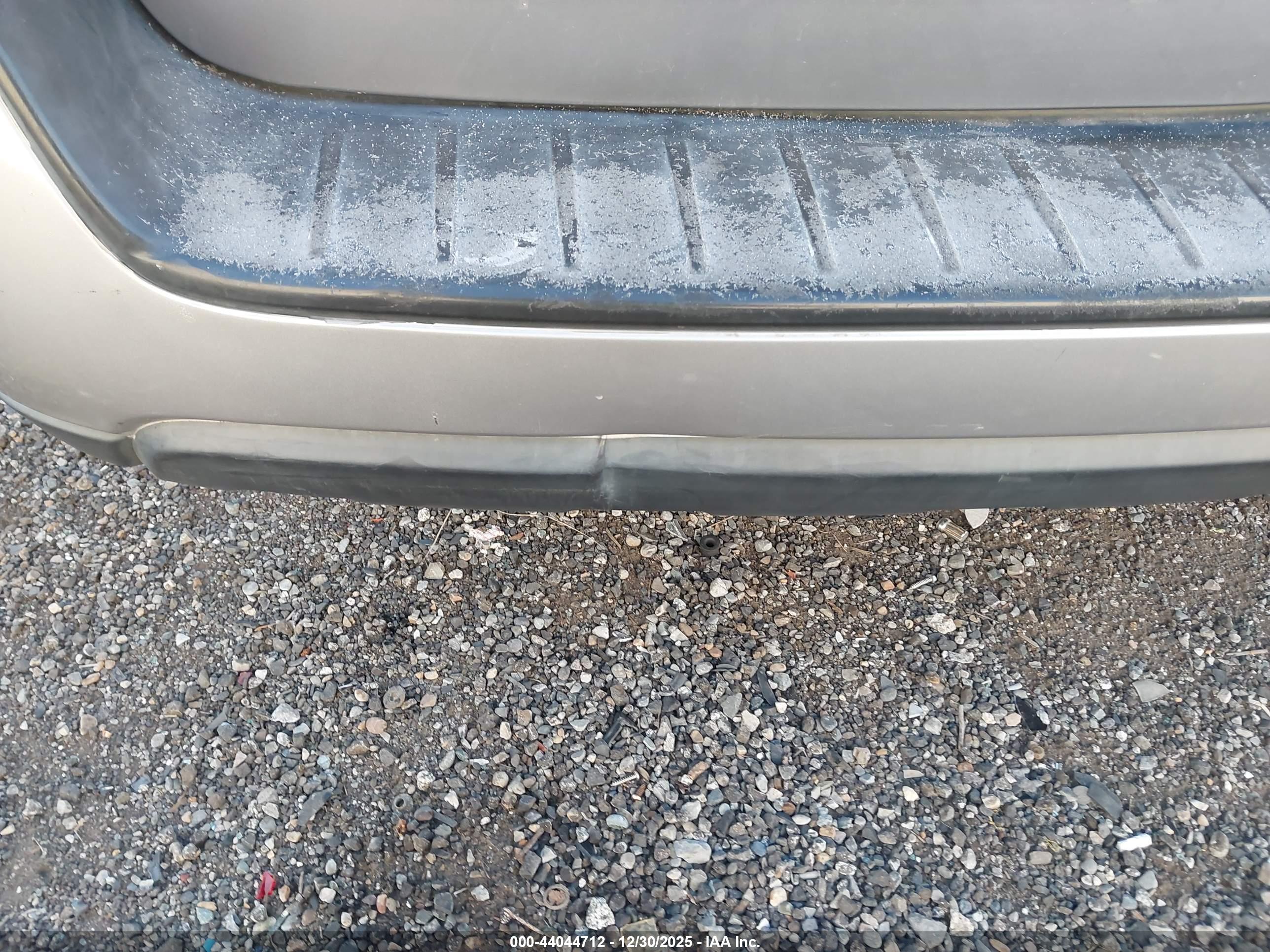 SUBARU OUTBACK image 6