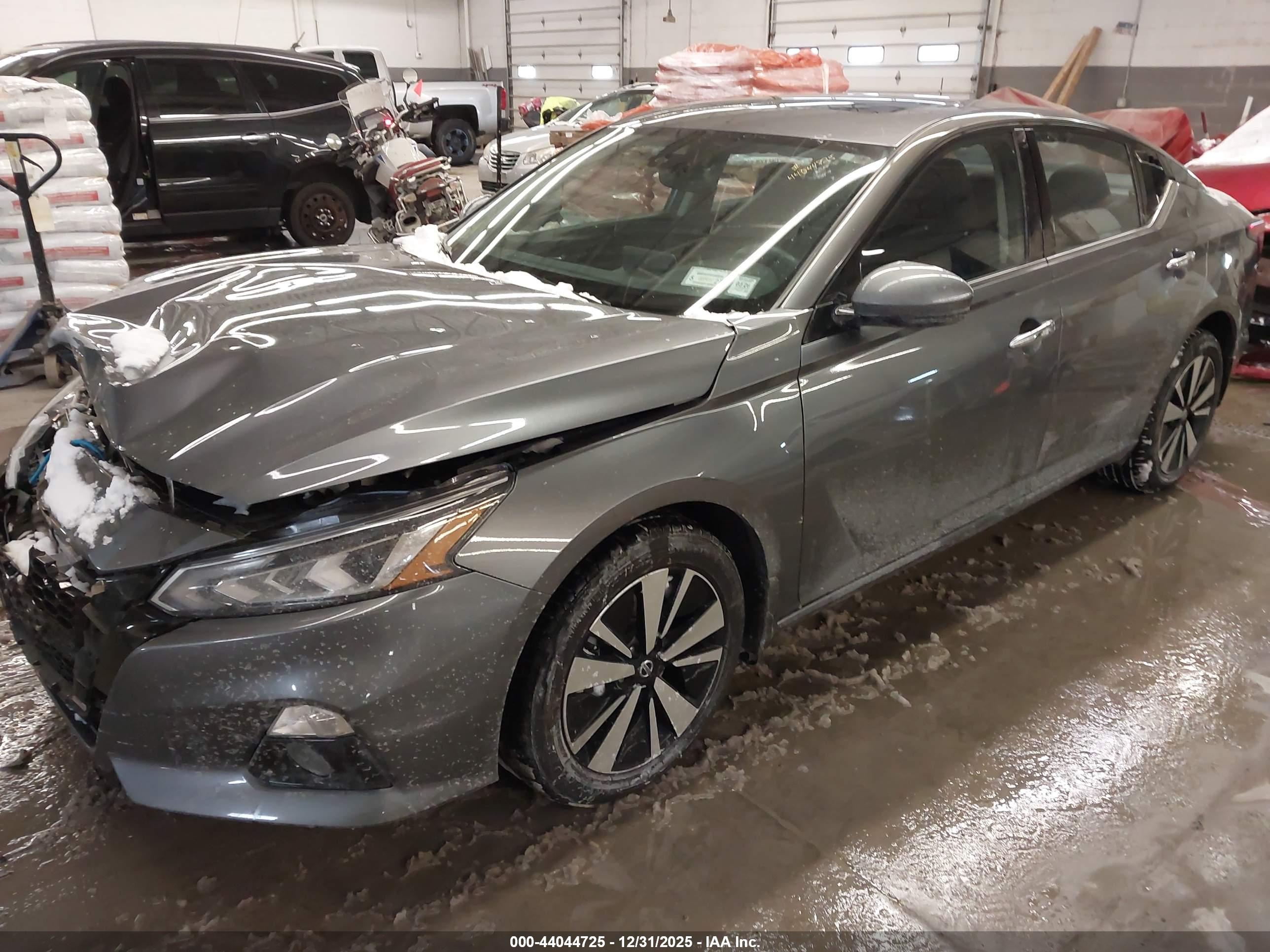 NISSAN ALTIMA image 2