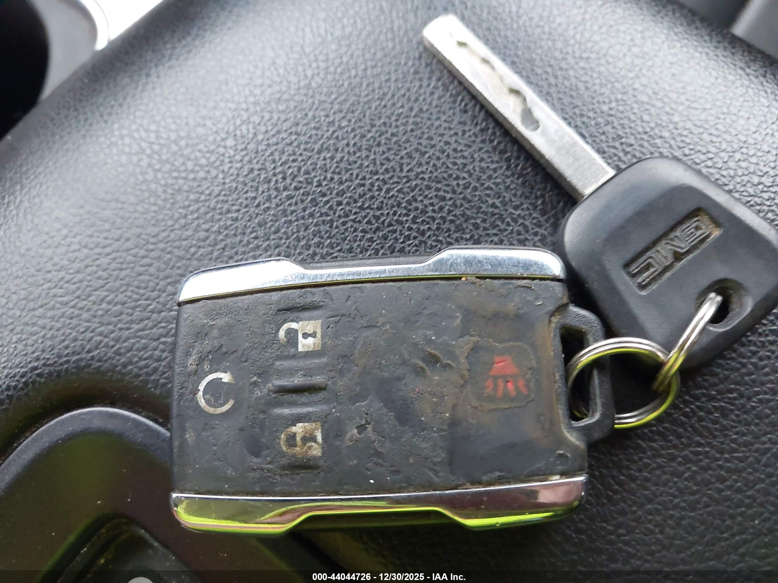 GMC SIERRA image 11