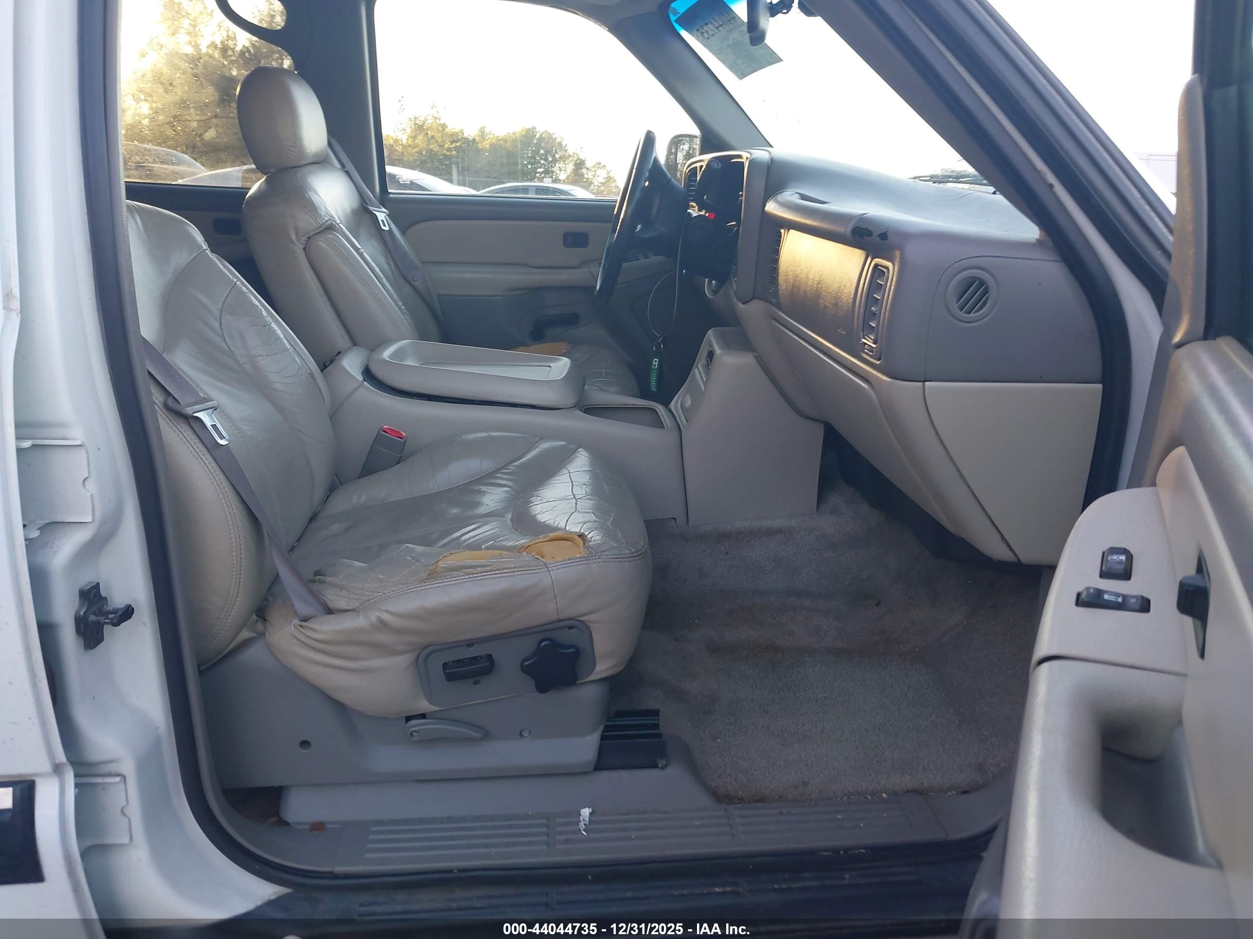GMC YUKON image 5