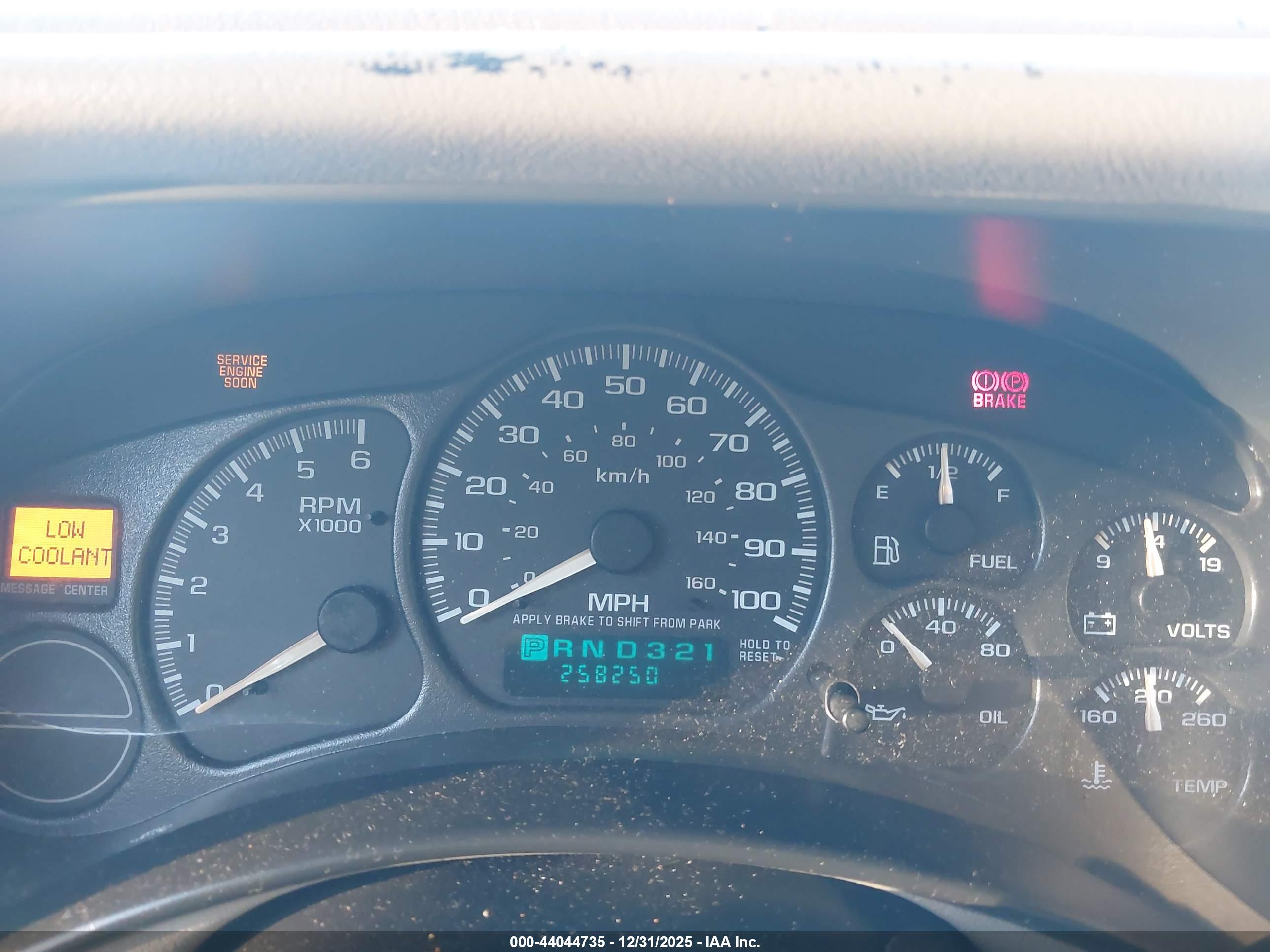 GMC YUKON image 7
