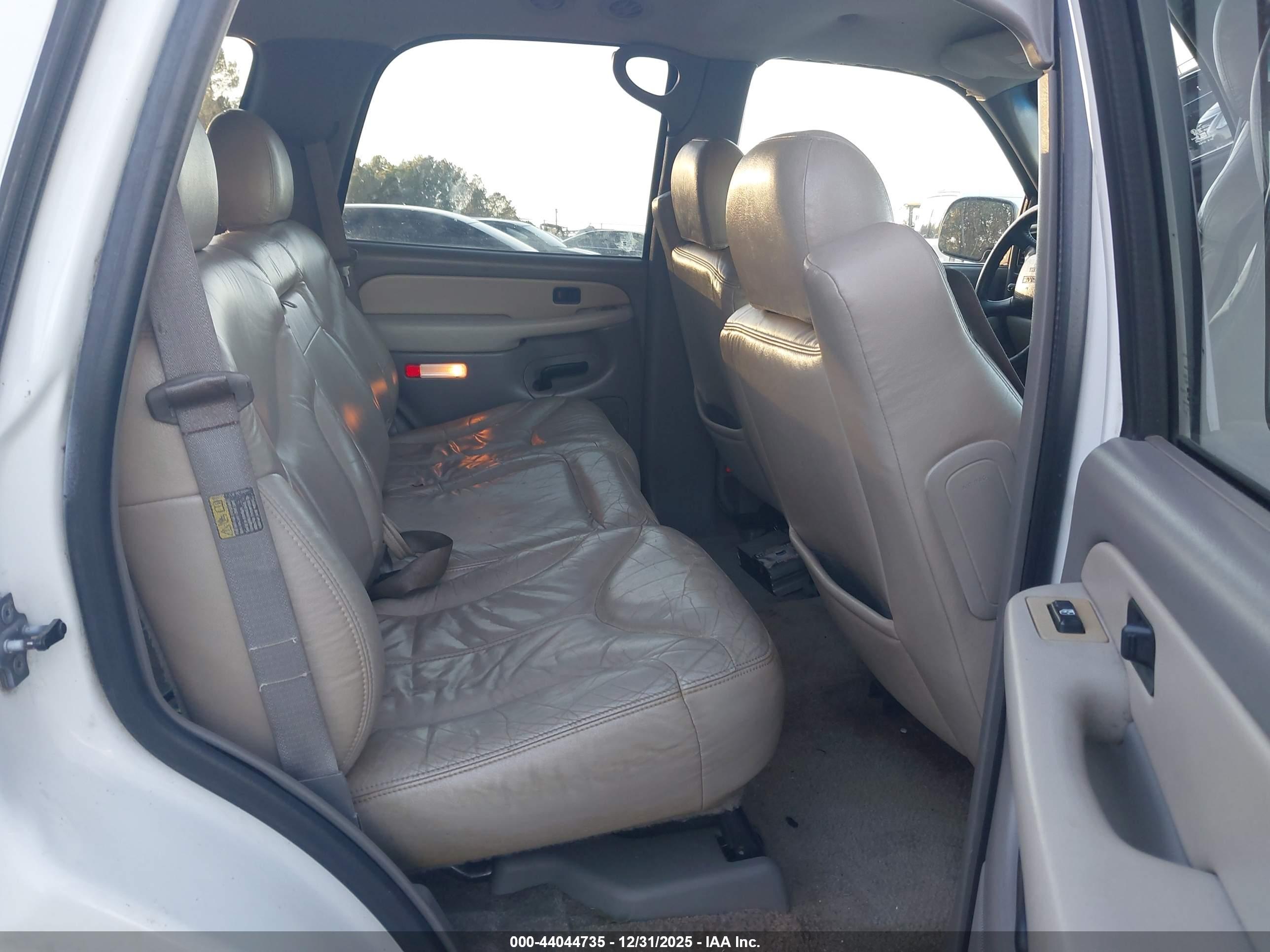 GMC YUKON image 8