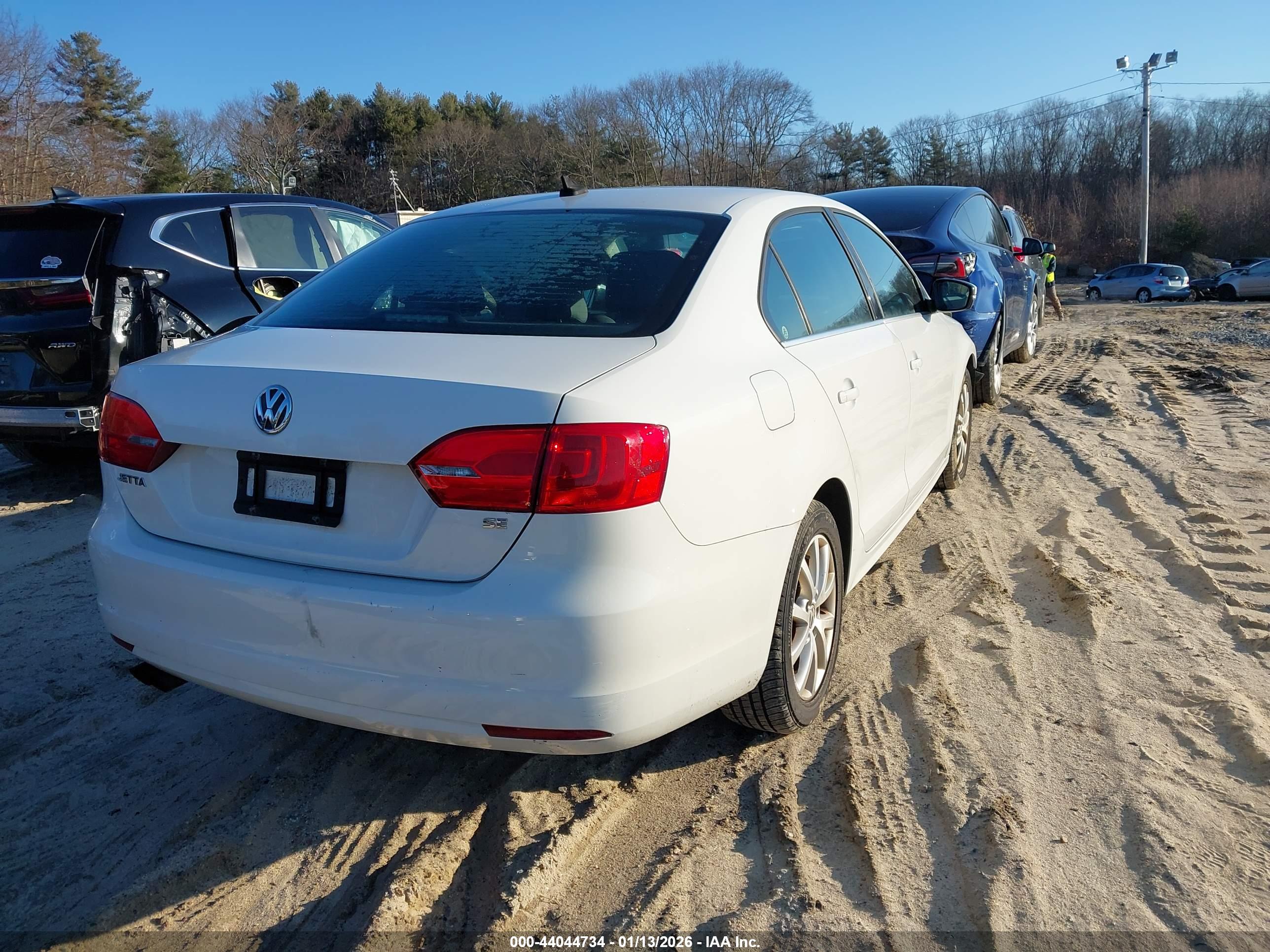 VOLKSWAGEN JETTA image 4
