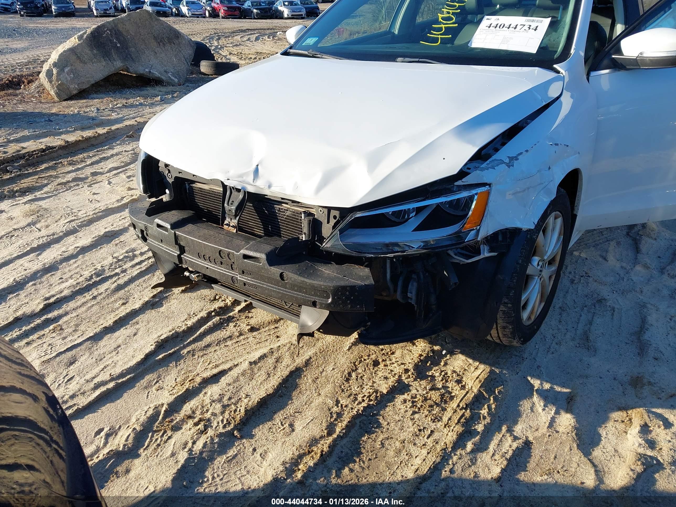 VOLKSWAGEN JETTA image 6