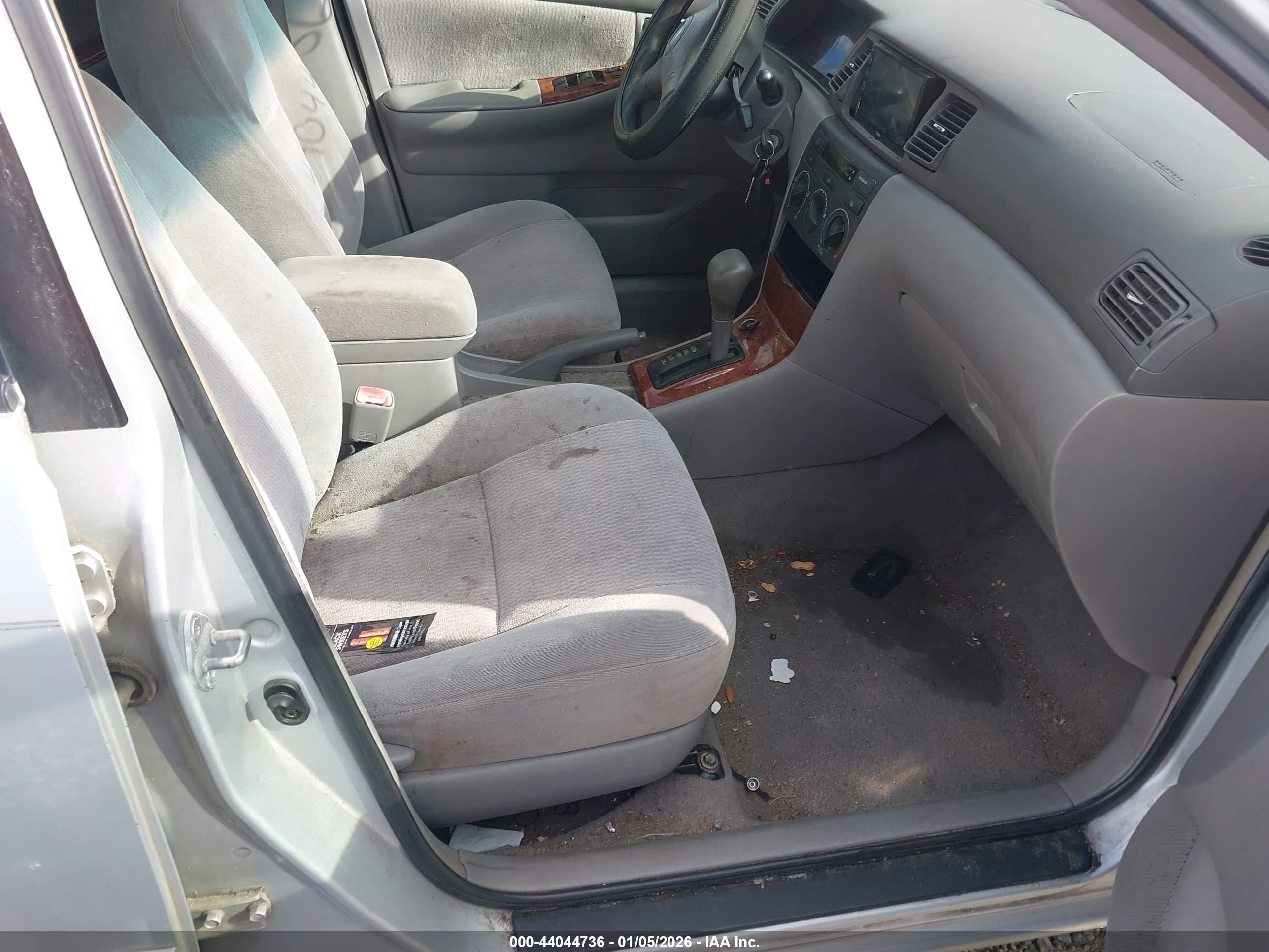 TOYOTA COROLLA image 5