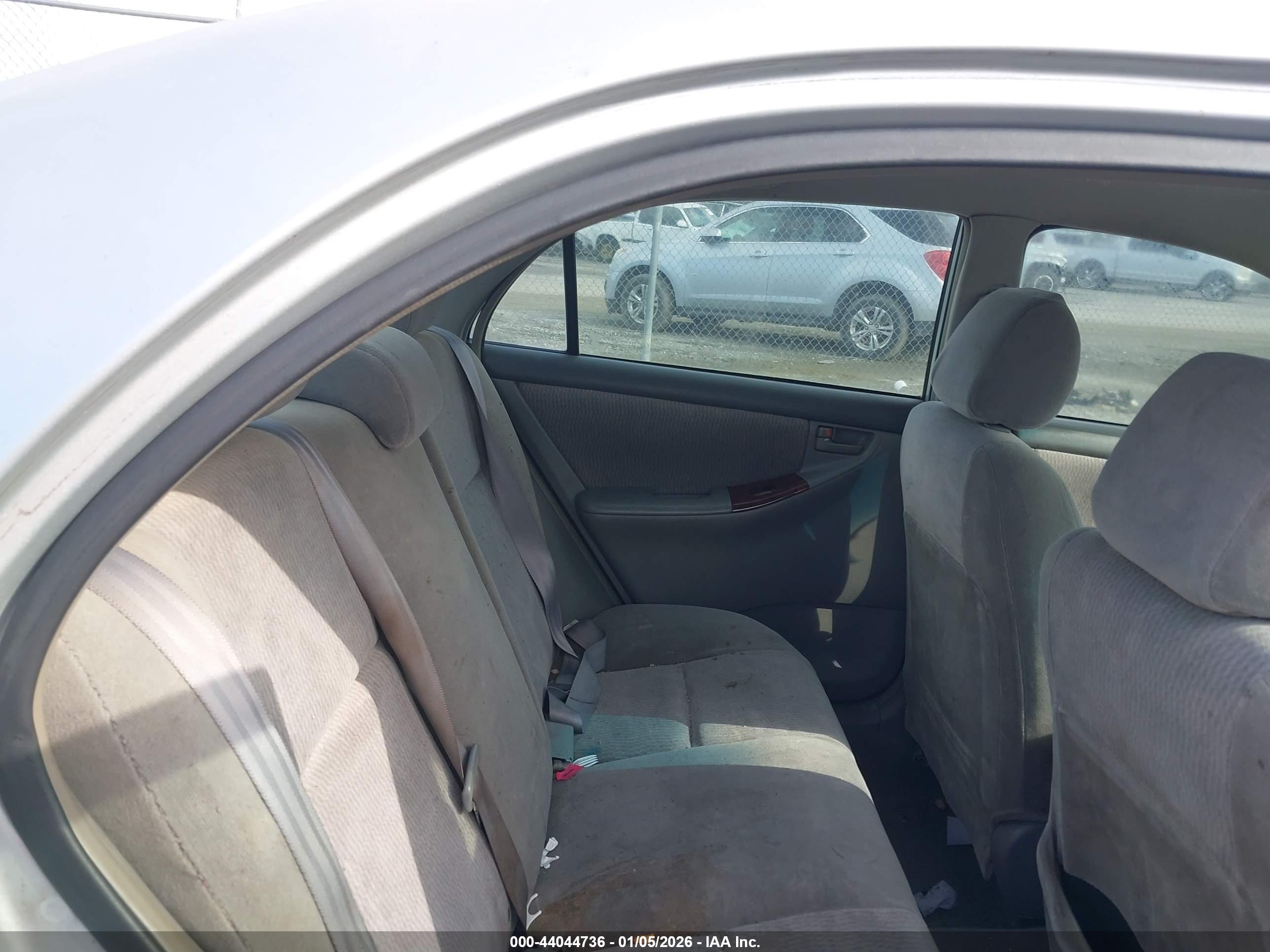 TOYOTA COROLLA image 8