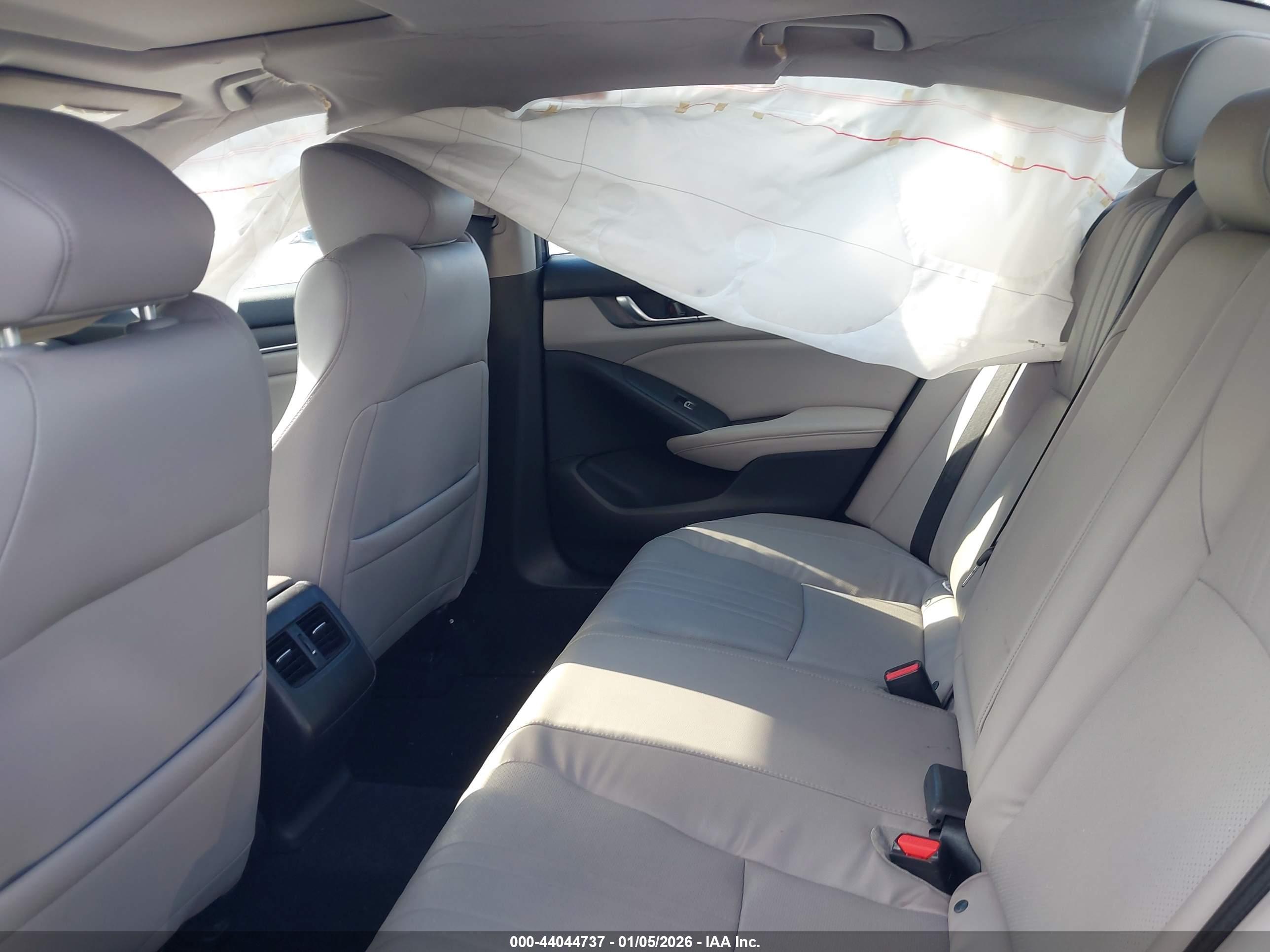 HONDA ACCORD image 8