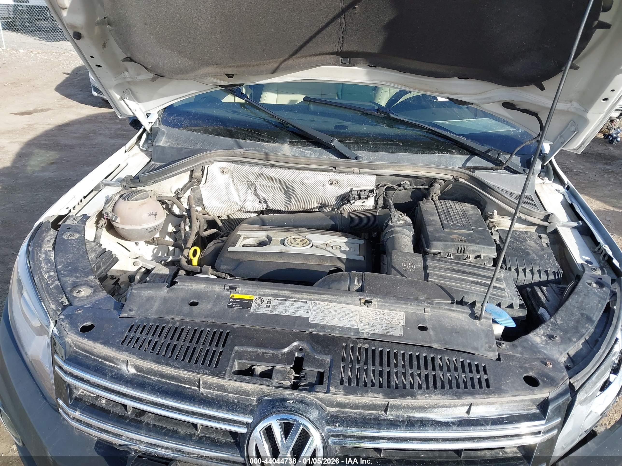 VOLKSWAGEN TIGUAN image 10