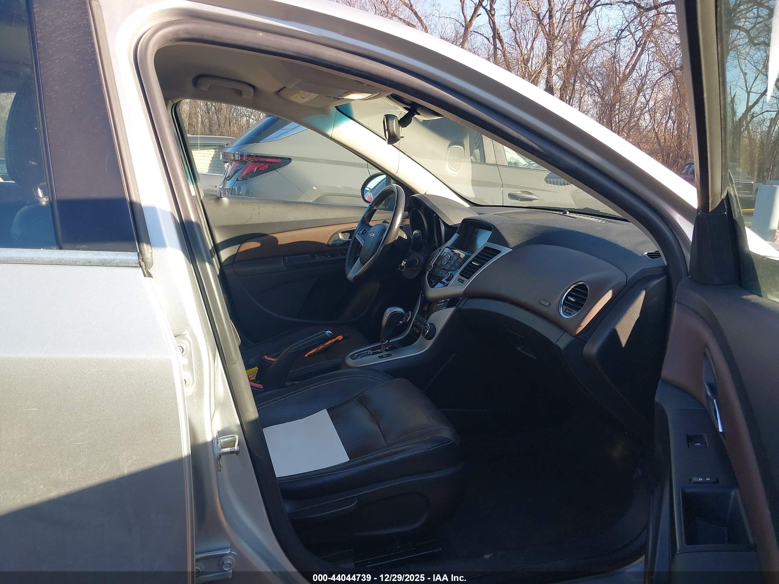 CHEVROLET CRUZE image 5