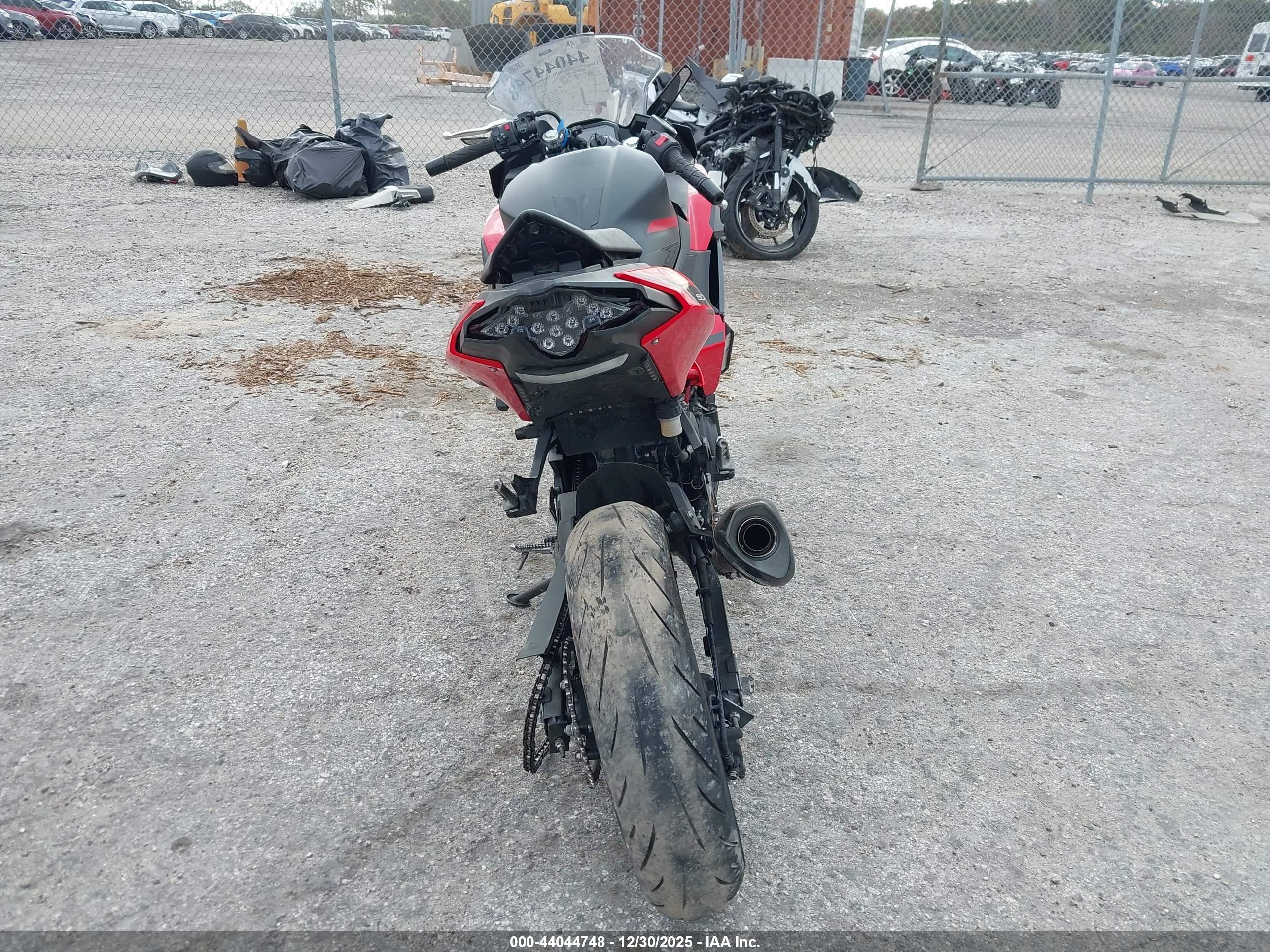 KAWASAKI EX500 image 6