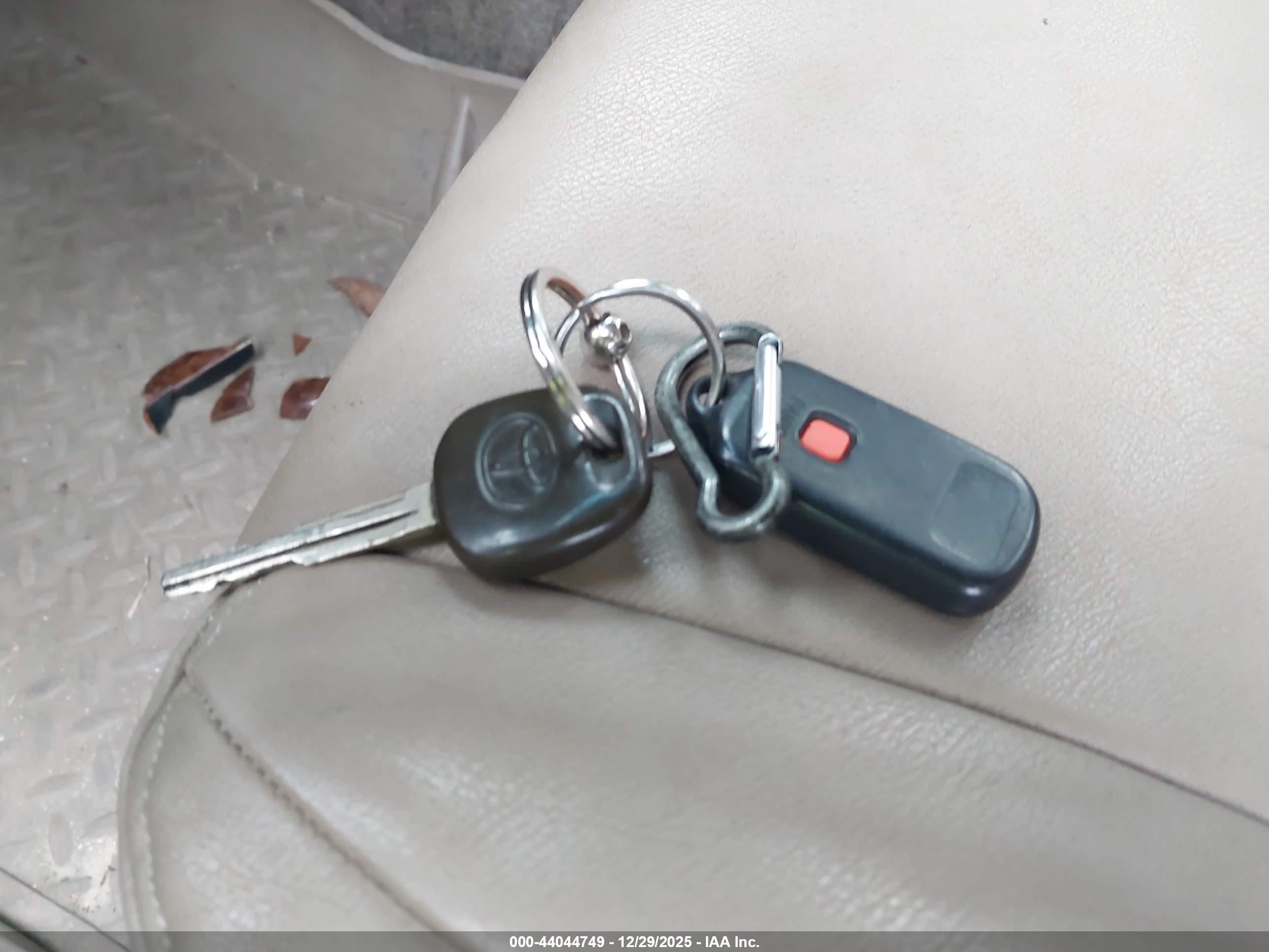 TOYOTA 4RUNNER image 11