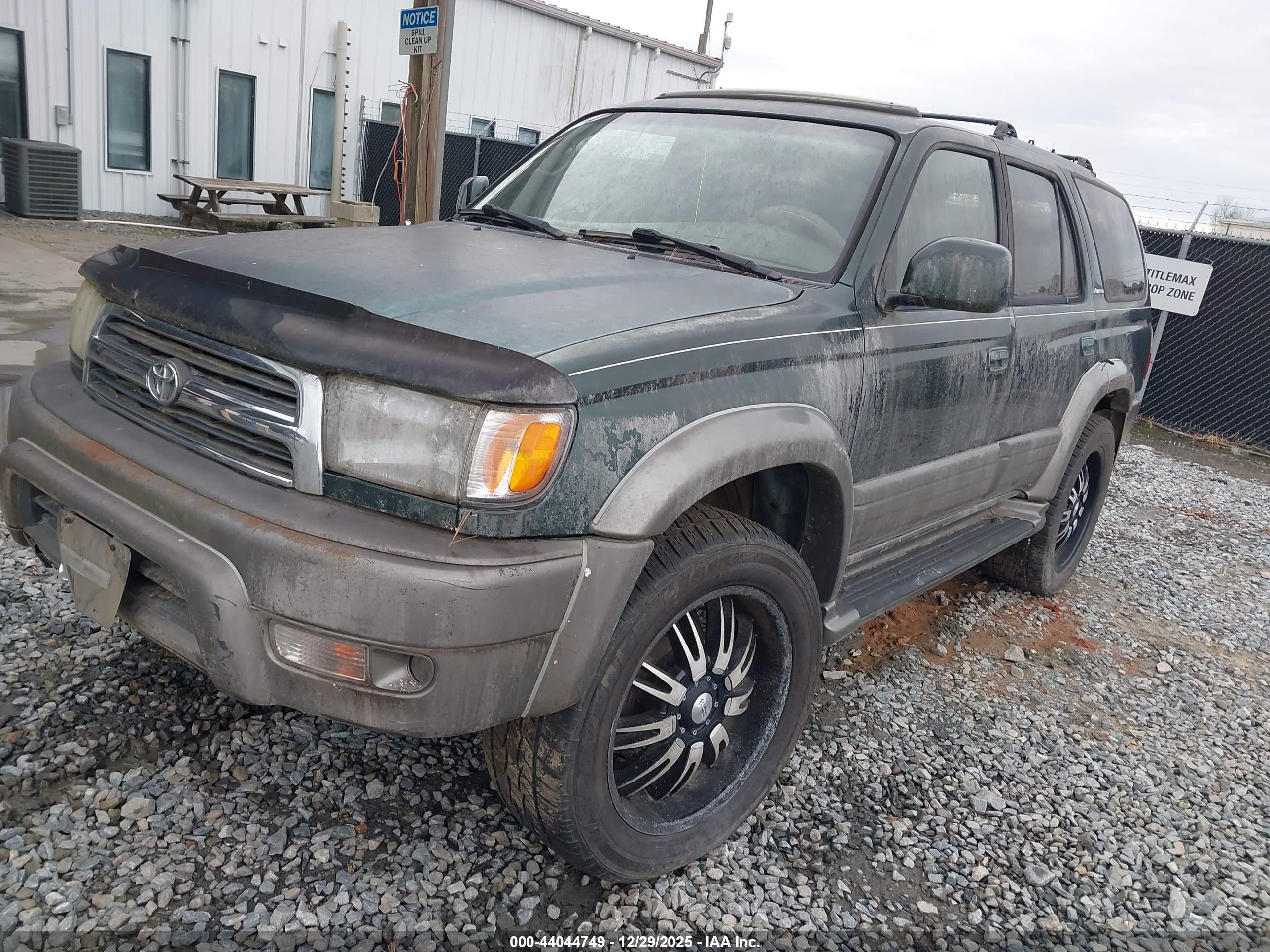TOYOTA 4RUNNER image 2