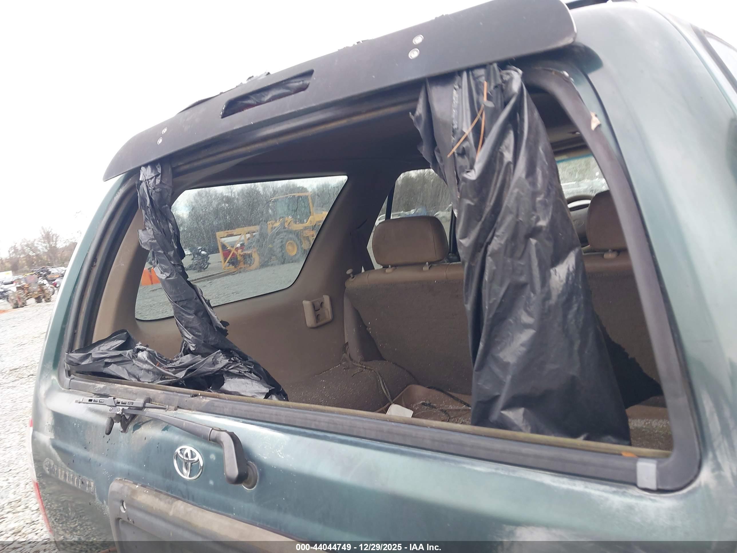 TOYOTA 4RUNNER image 6