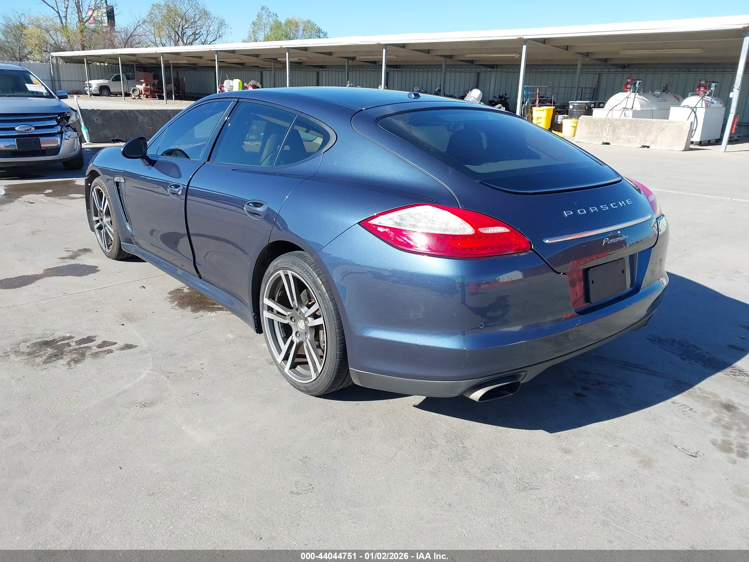PORSCHE PANAMERA image 3