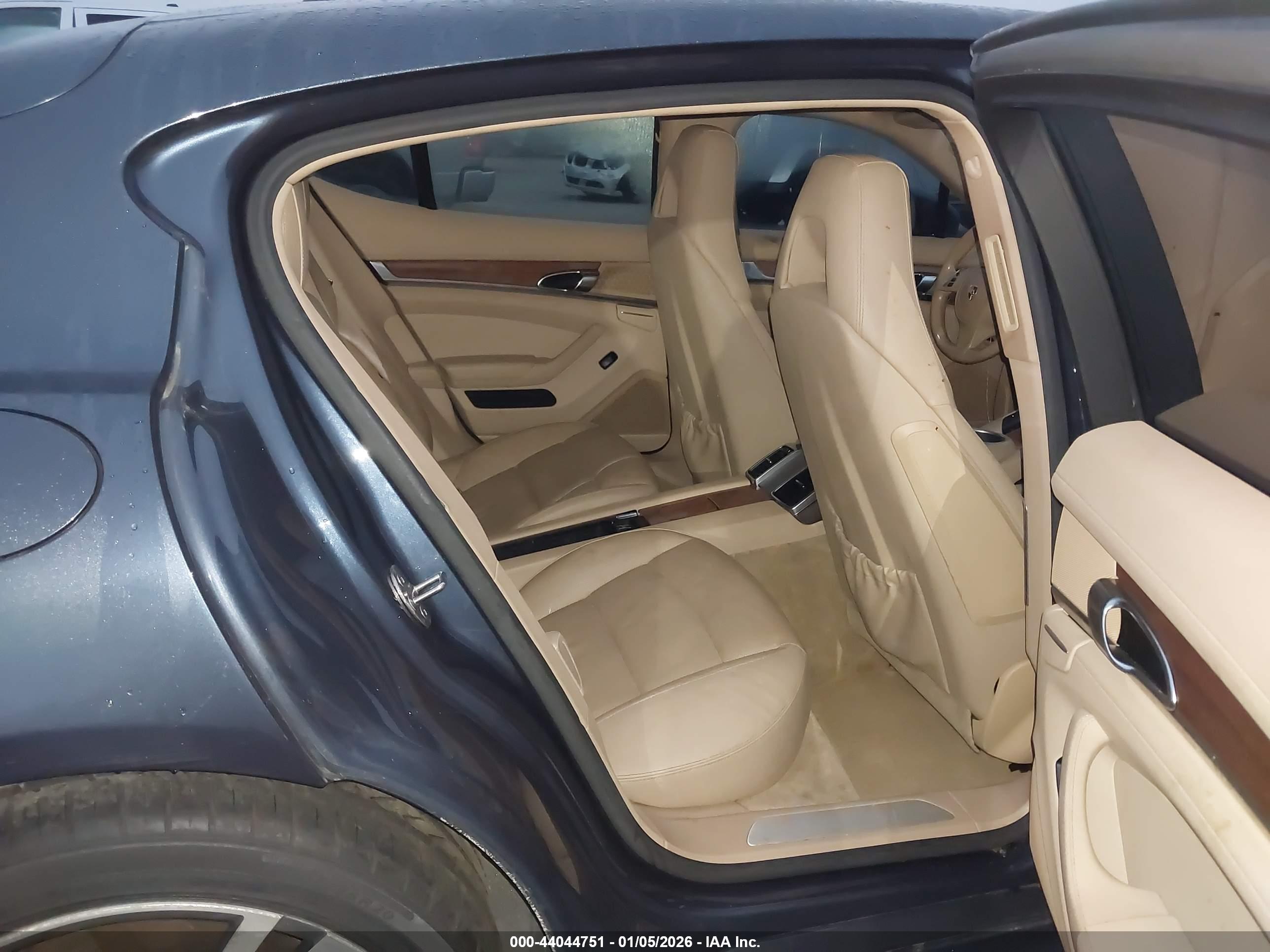PORSCHE PANAMERA image 8