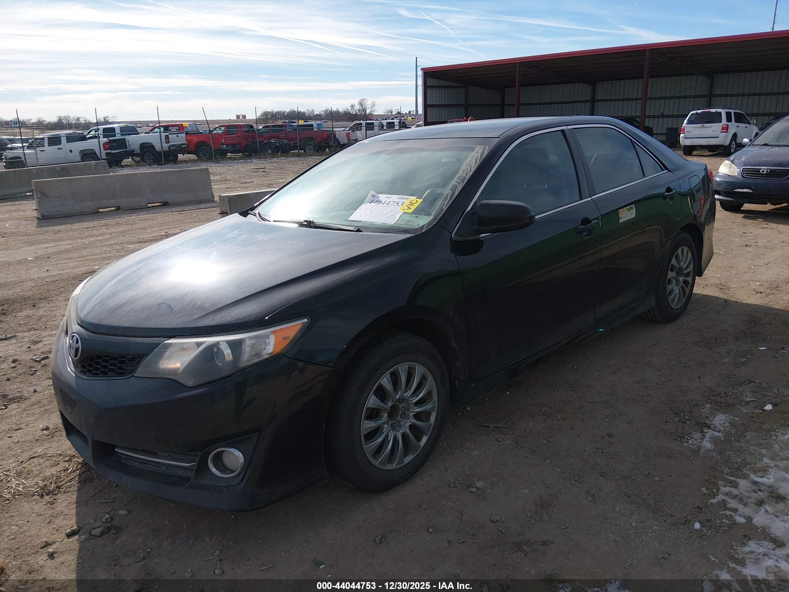 TOYOTA CAMRY image 2