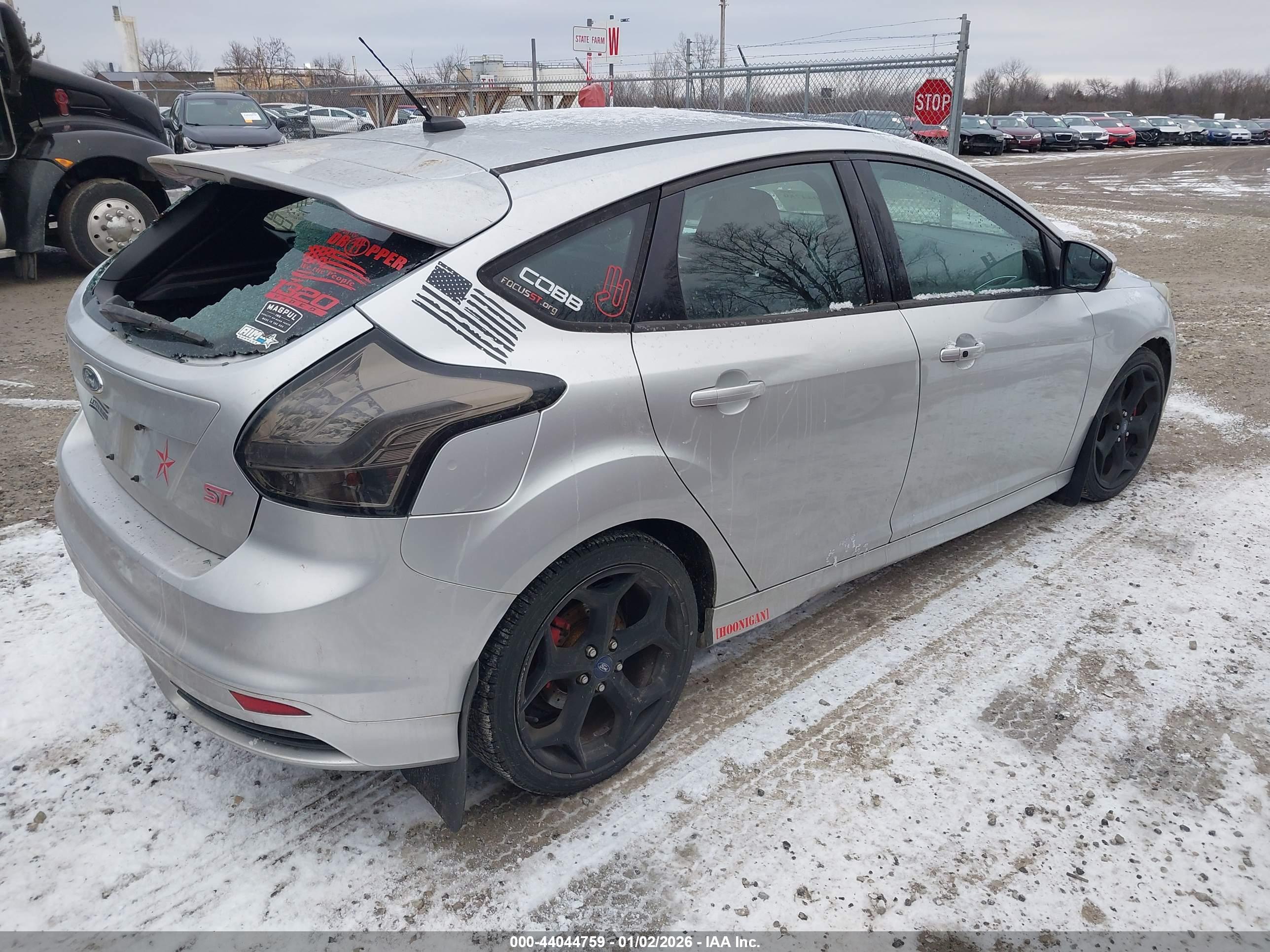 FORD FOCUS image 4