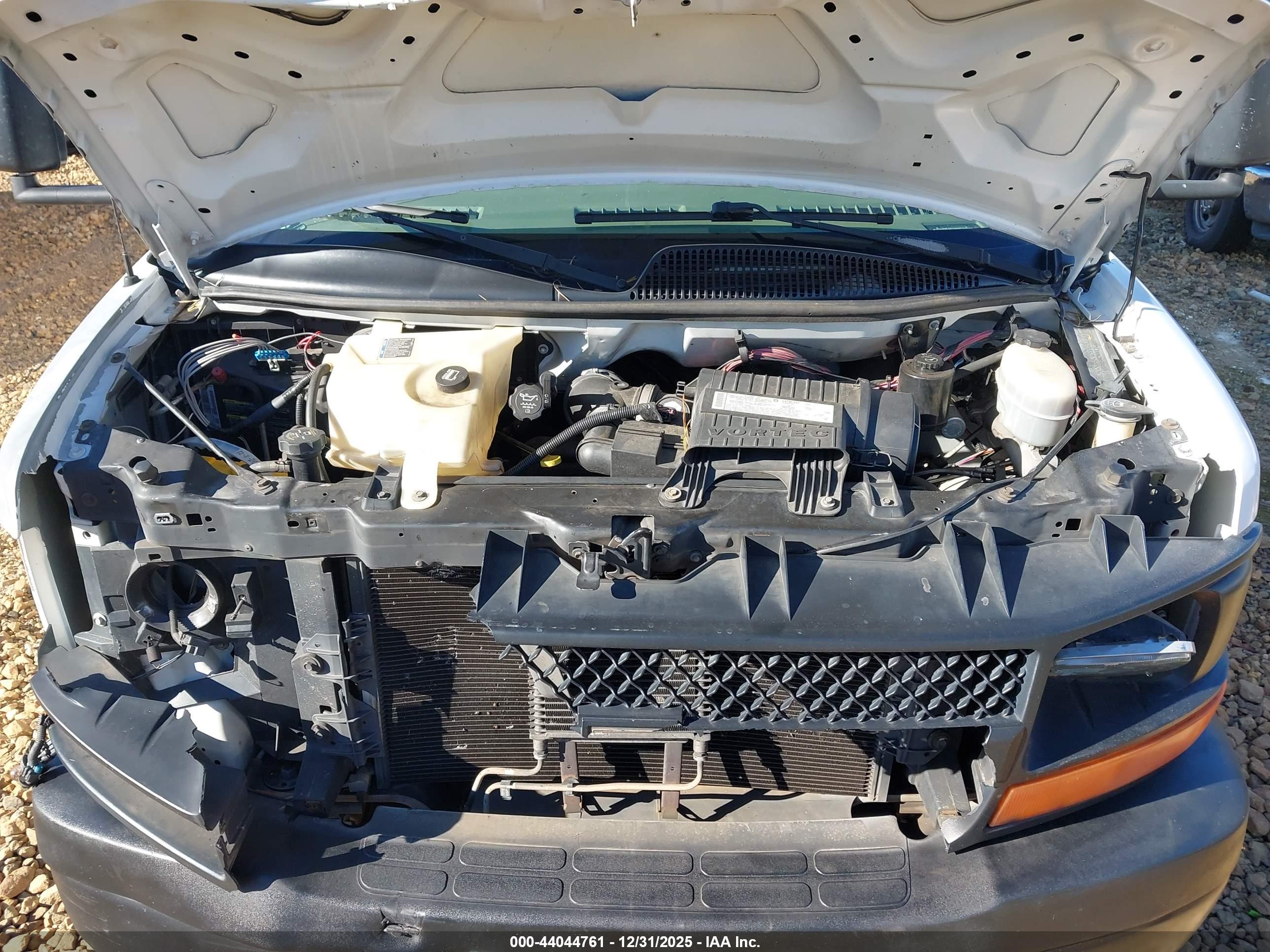 CHEVROLET EXPRESS image 10
