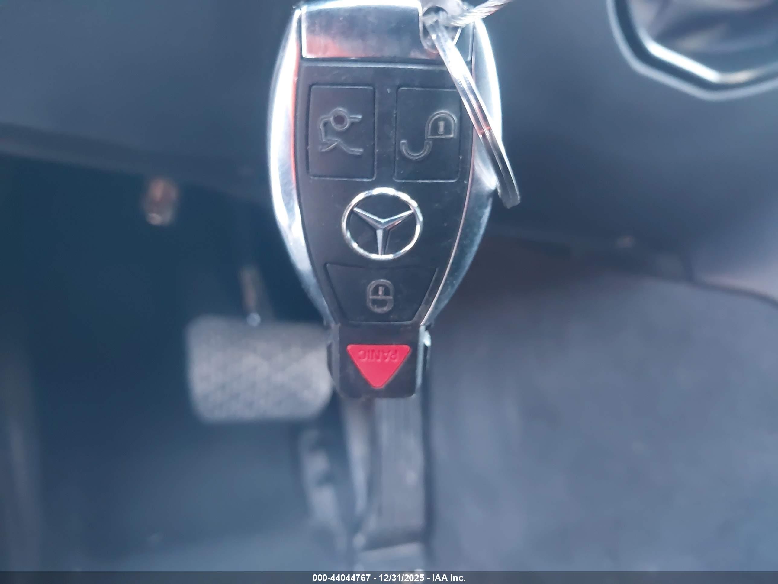 MERCEDES-BENZ GLK image 11