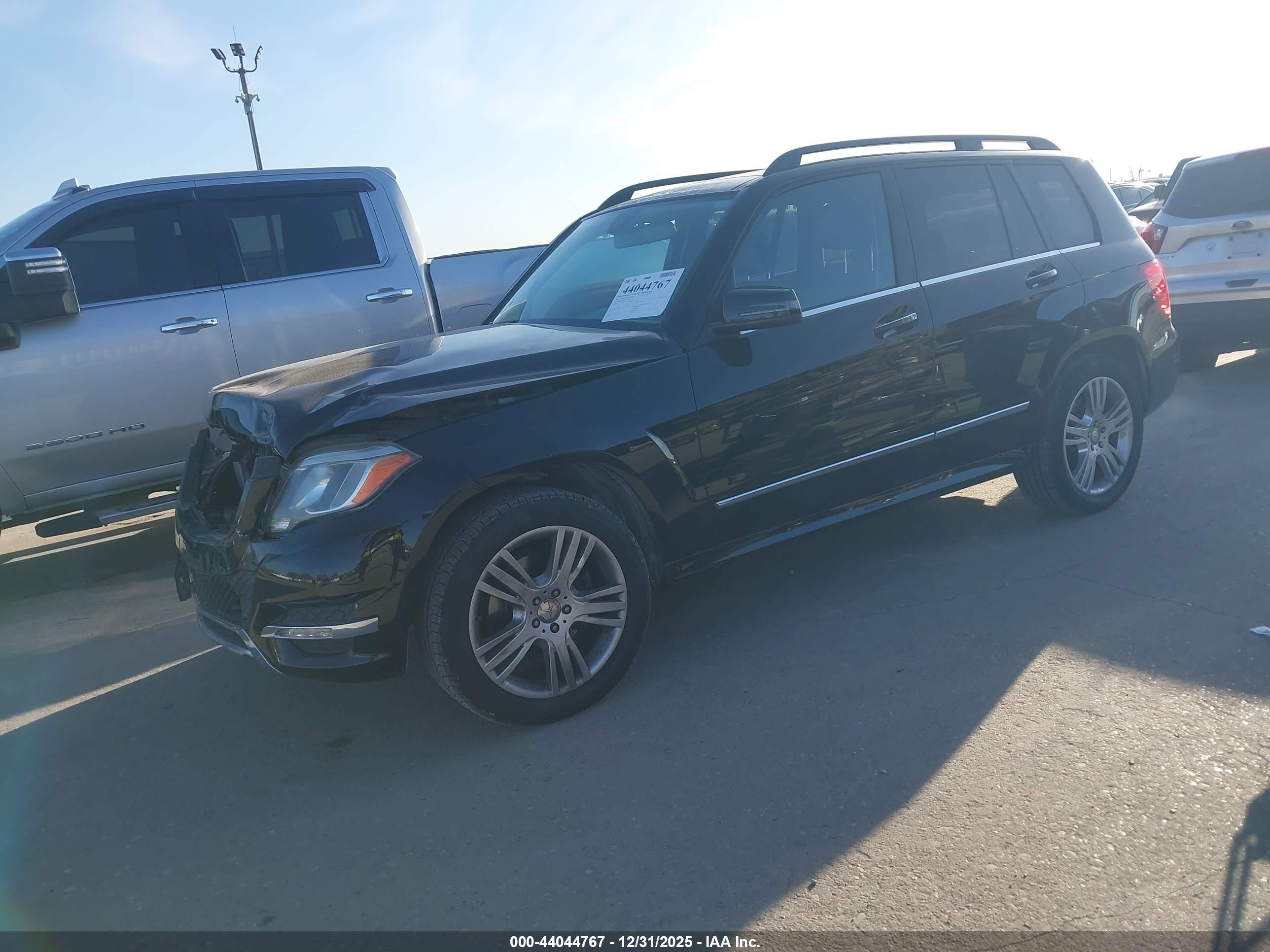 MERCEDES-BENZ GLK image 2
