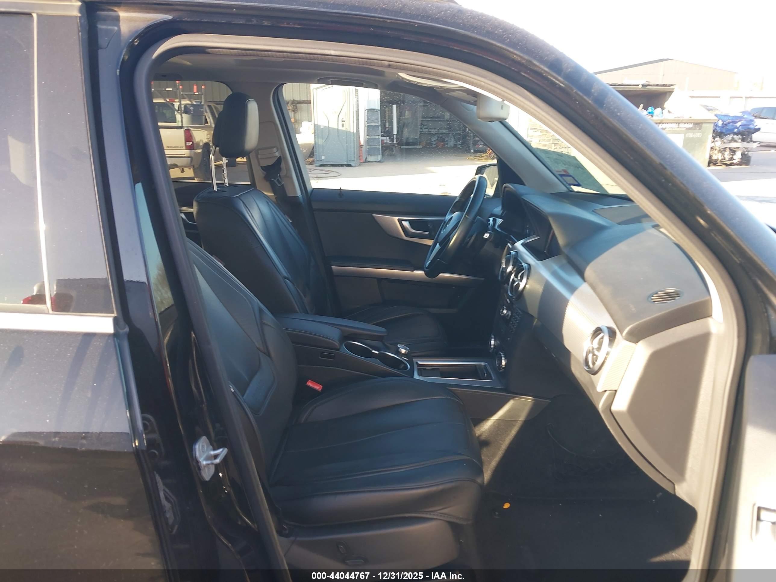 MERCEDES-BENZ GLK image 5