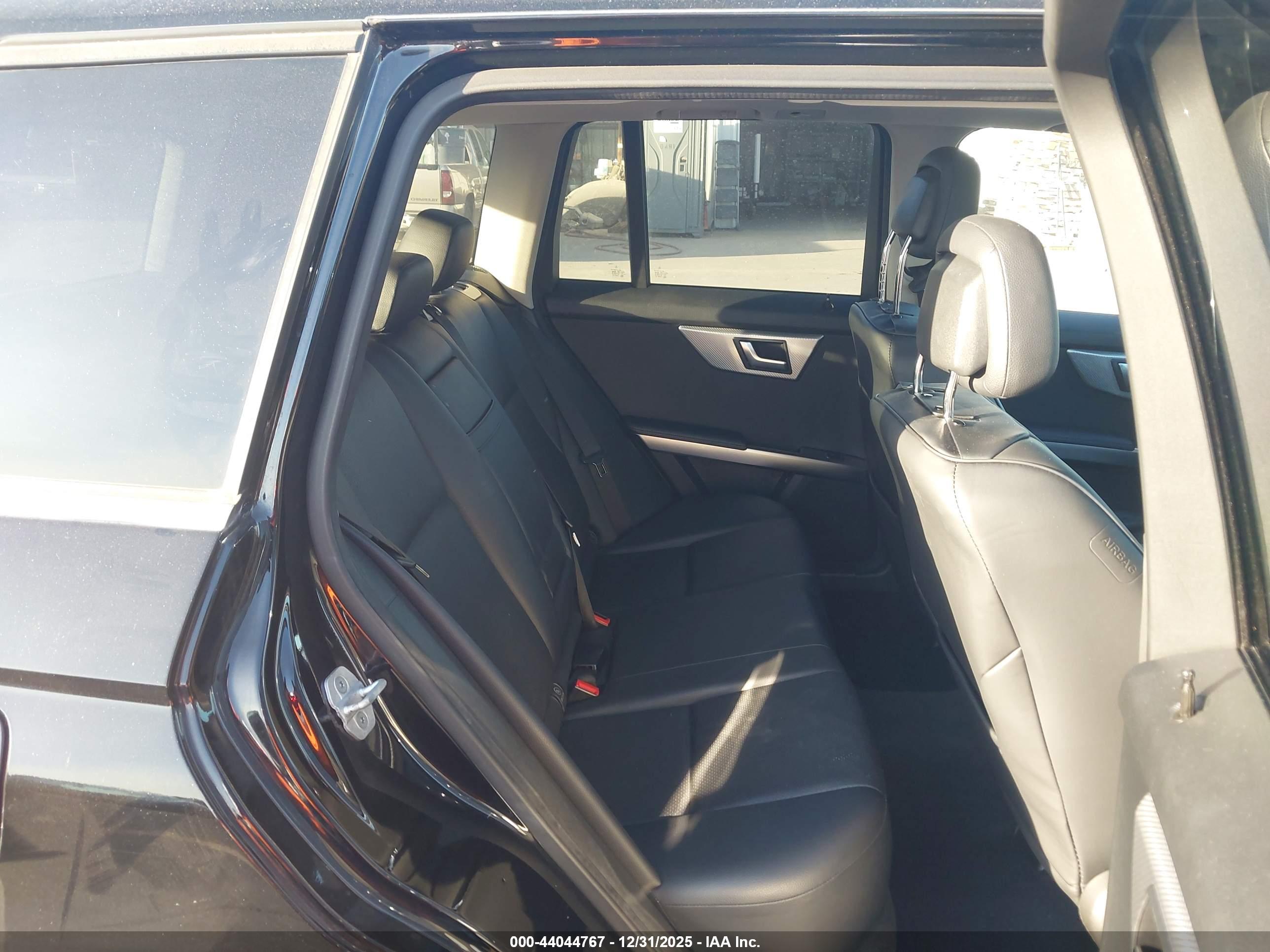 MERCEDES-BENZ GLK image 8