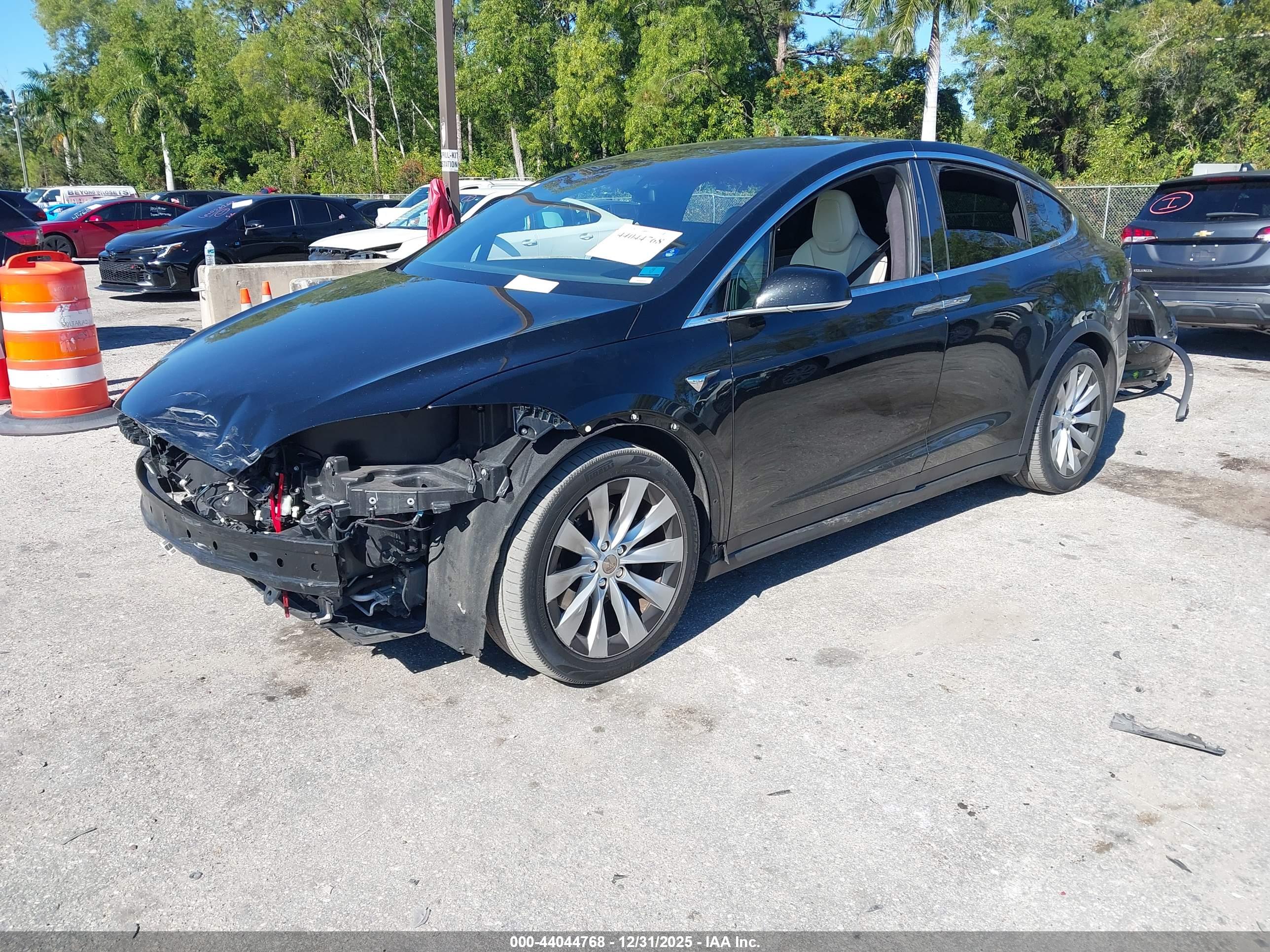 TESLA MODEL image 2