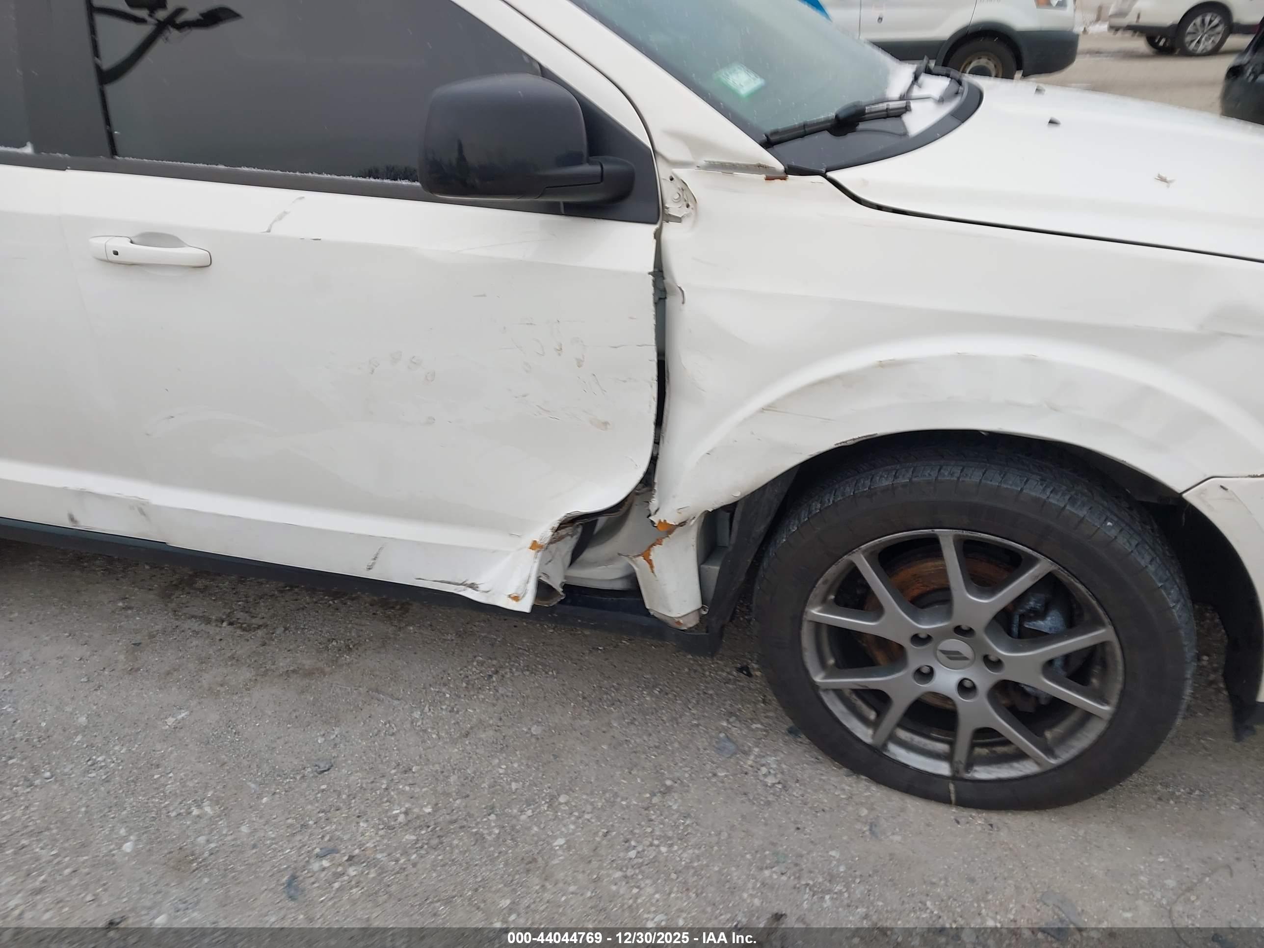 DODGE JOURNEY image 6