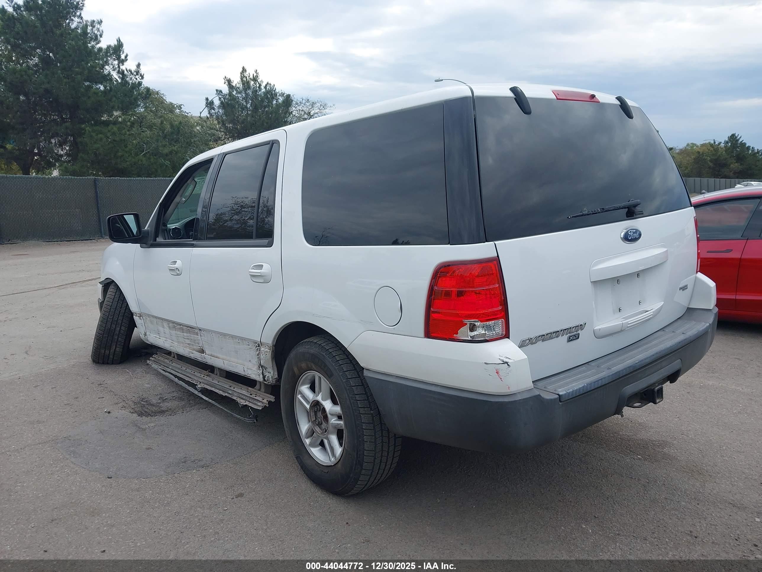 FORD EXPEDITION image 3