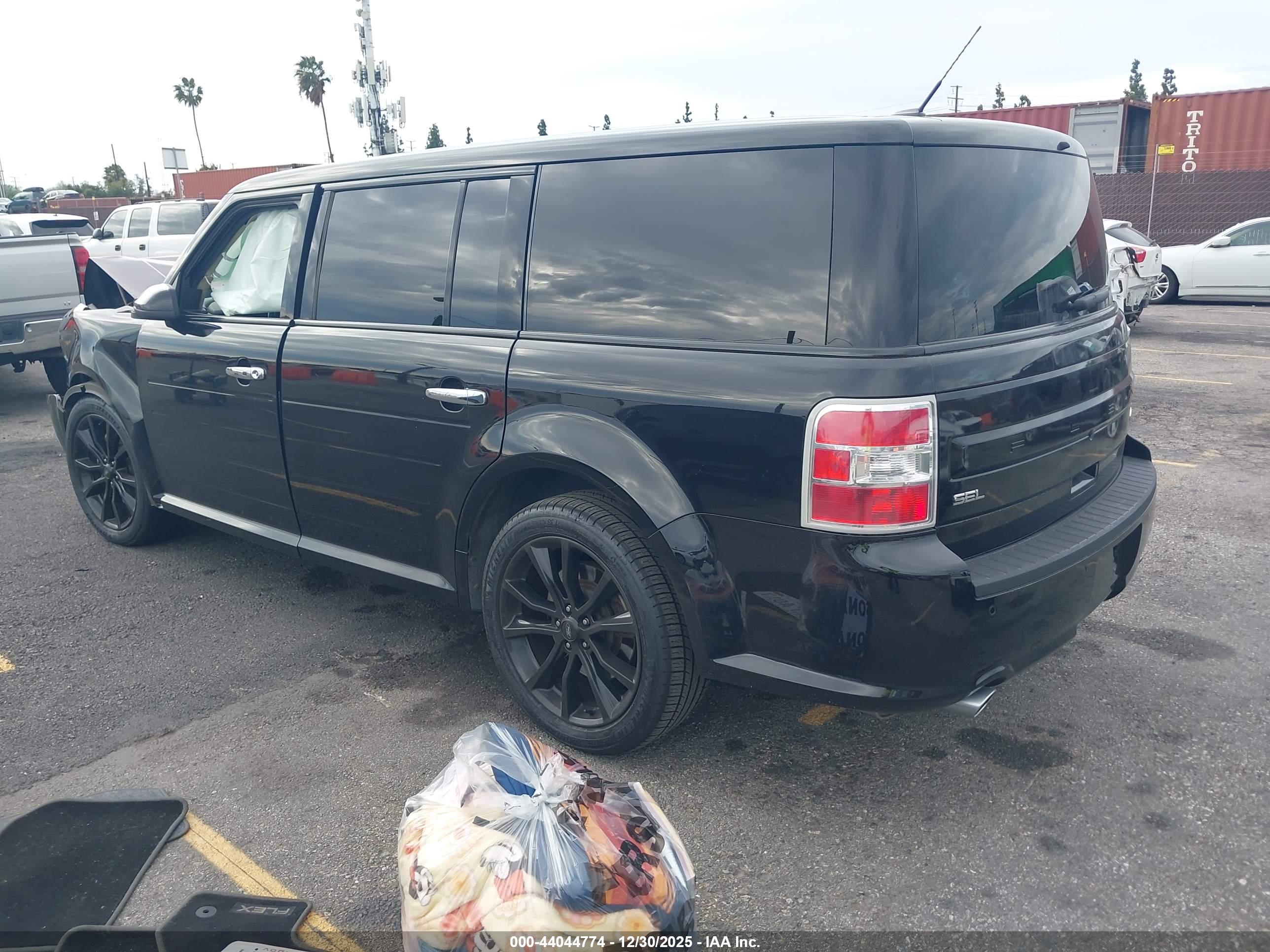 FORD FLEX image 3