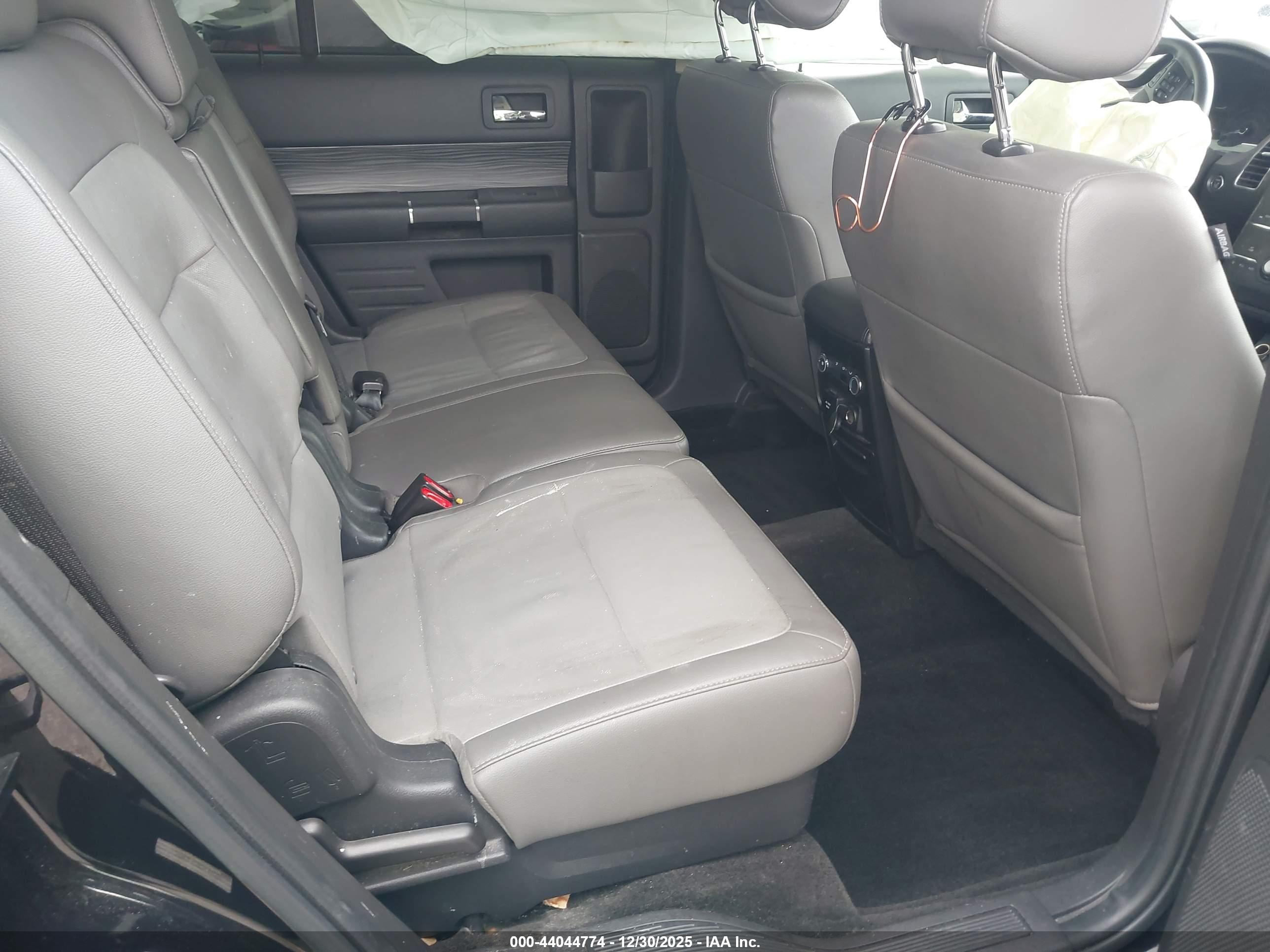 FORD FLEX image 8