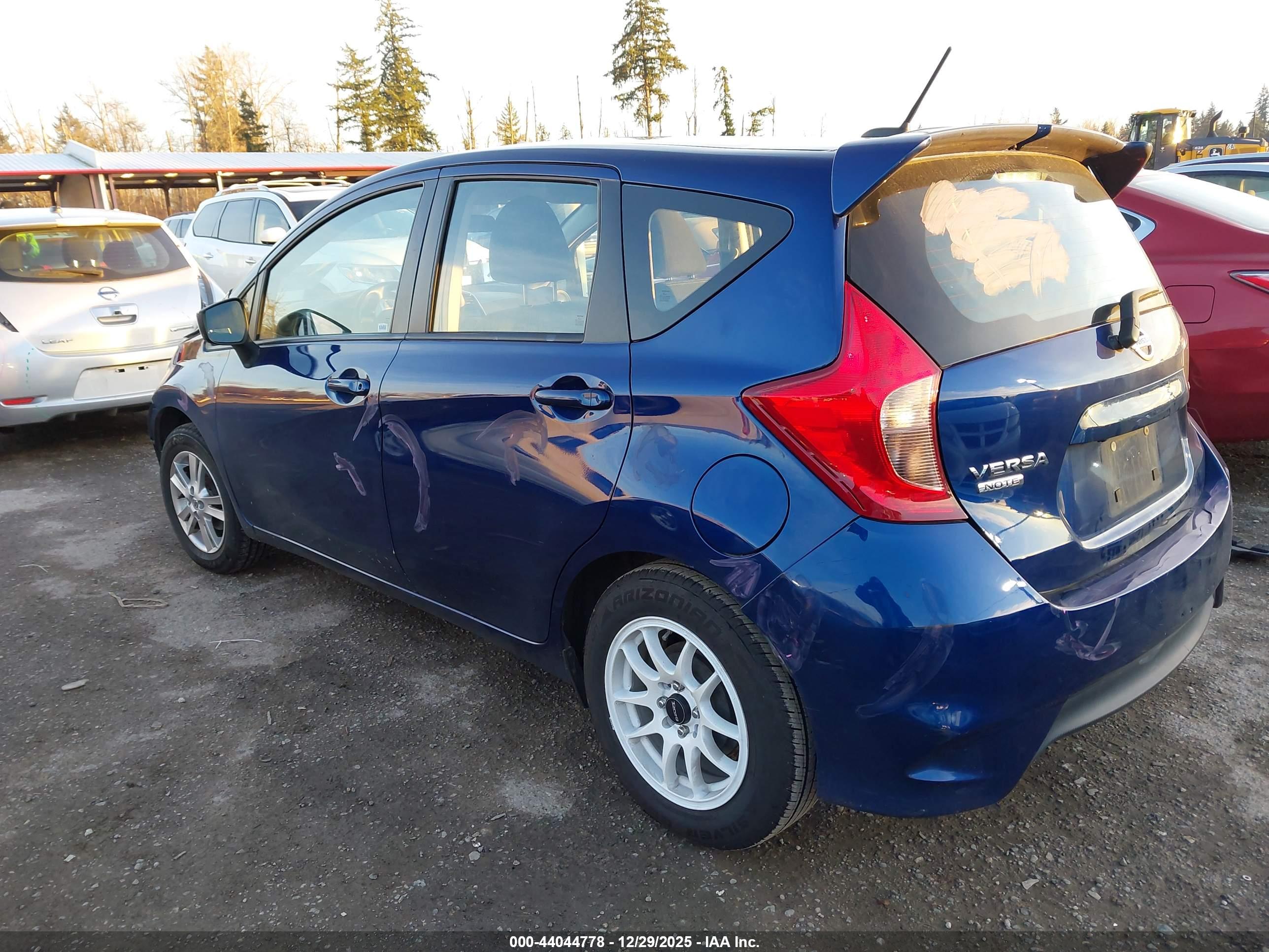 NISSAN VERSA image 3