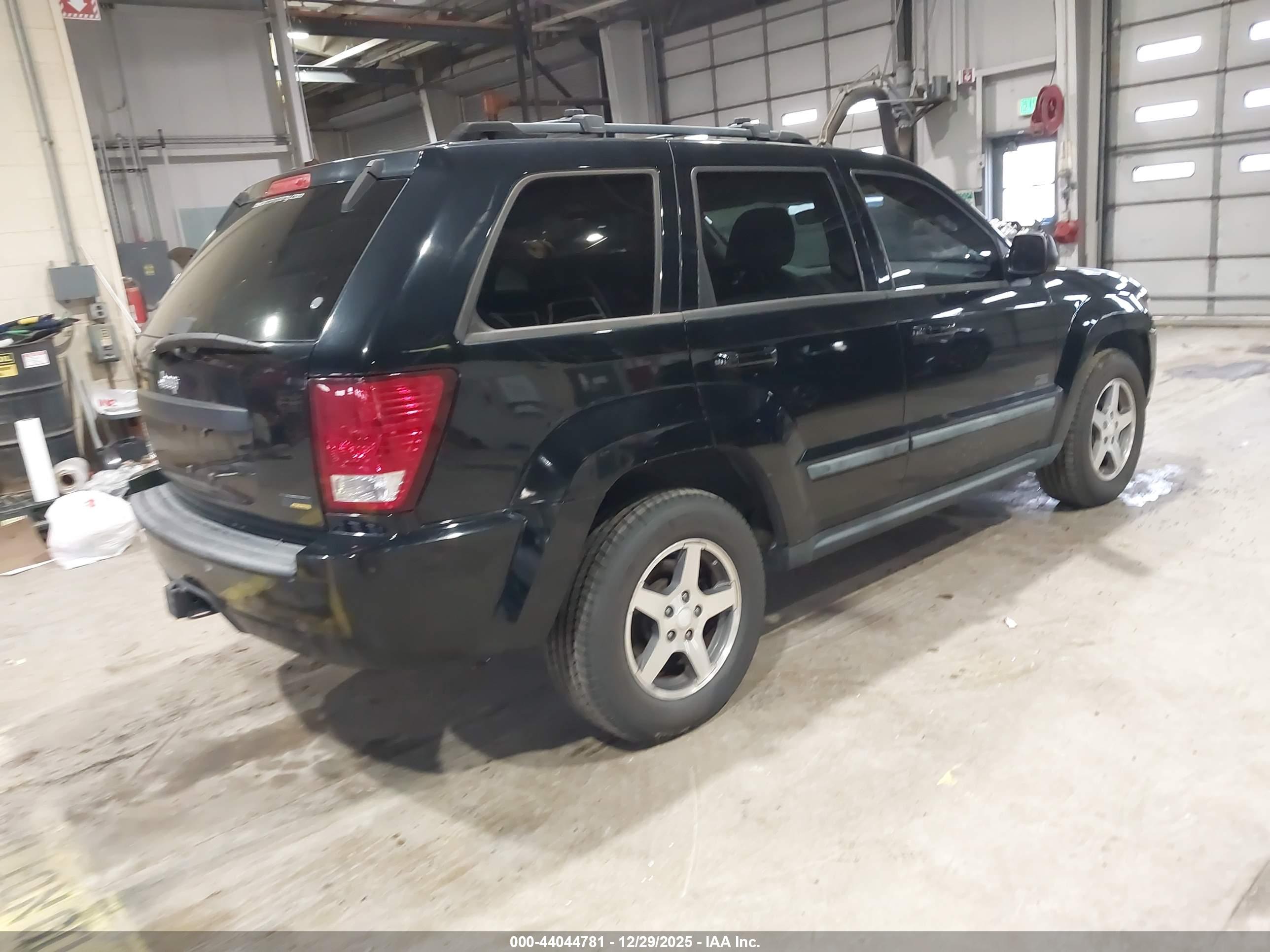 JEEP GRAND image 4