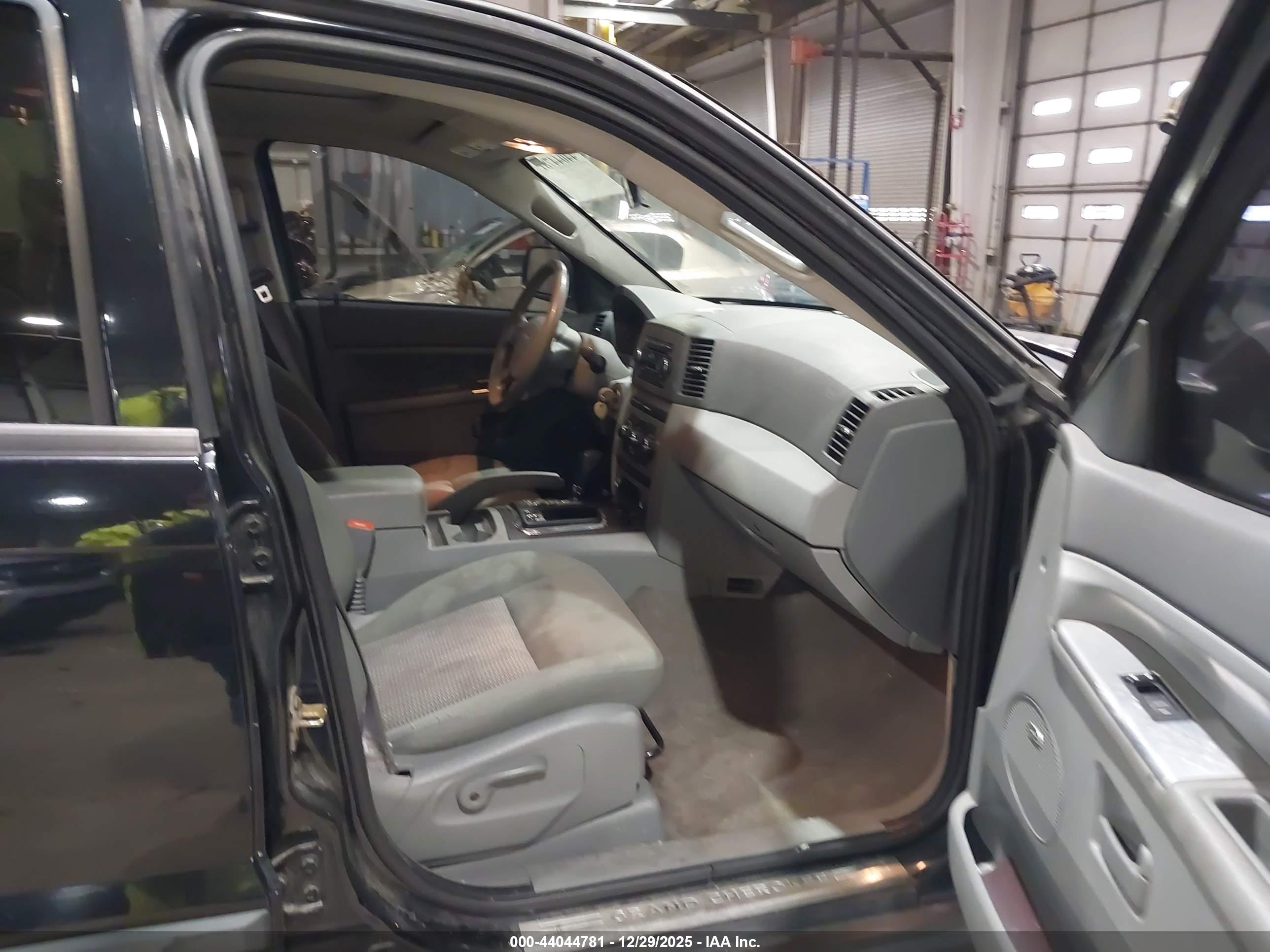 JEEP GRAND image 5