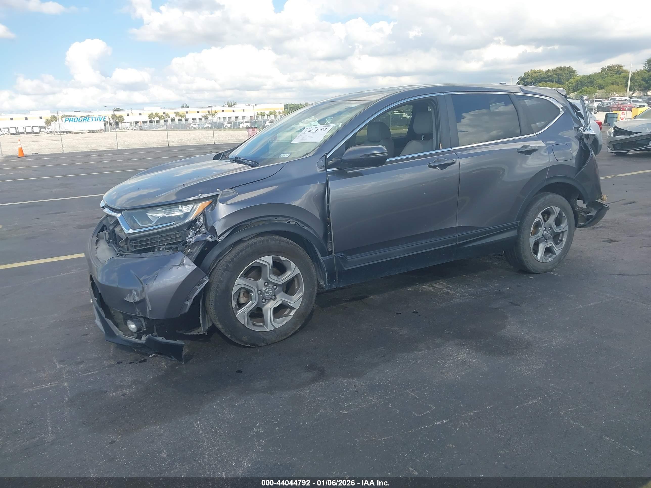 HONDA CR-V image 2