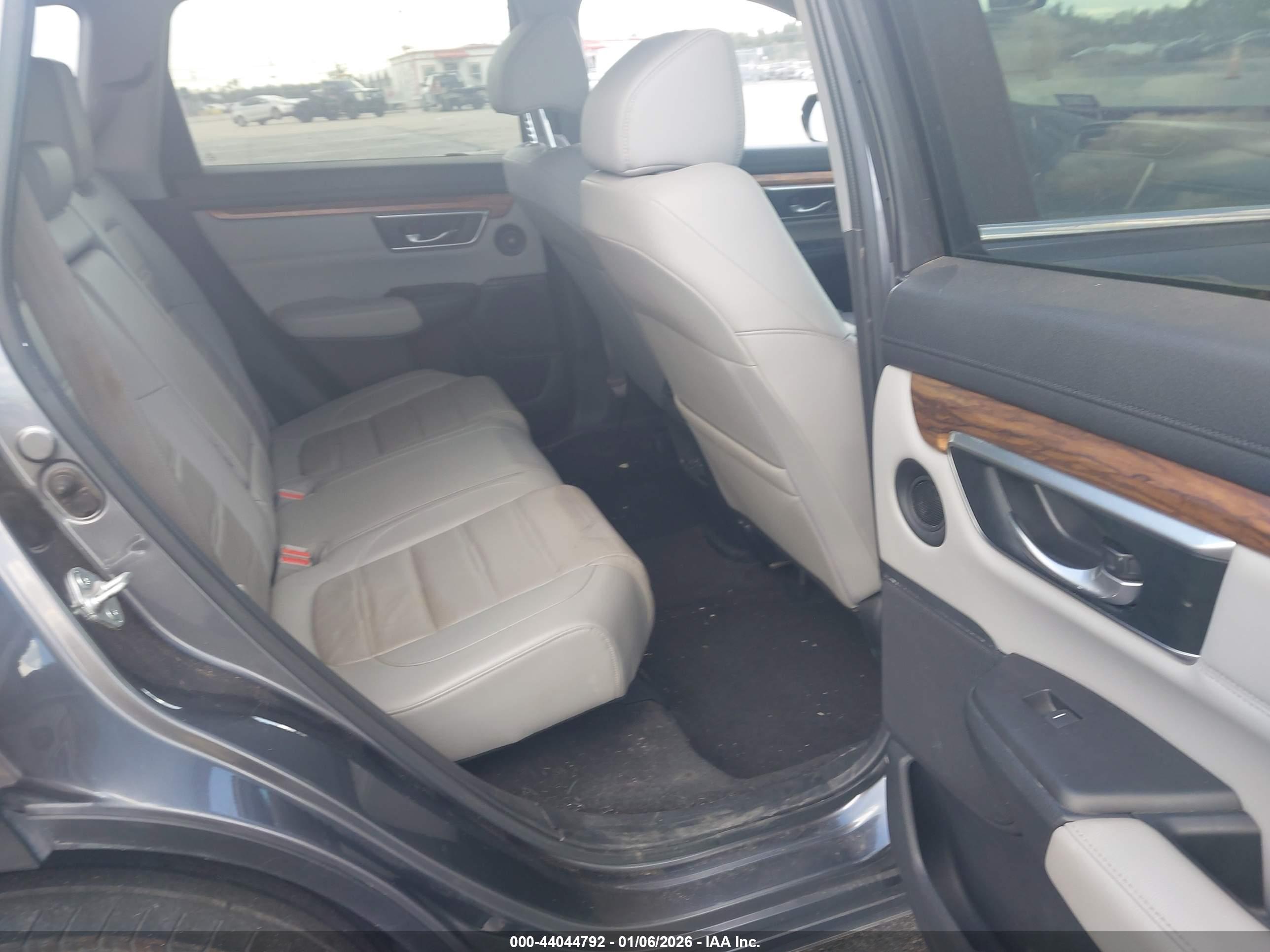 HONDA CR-V image 8