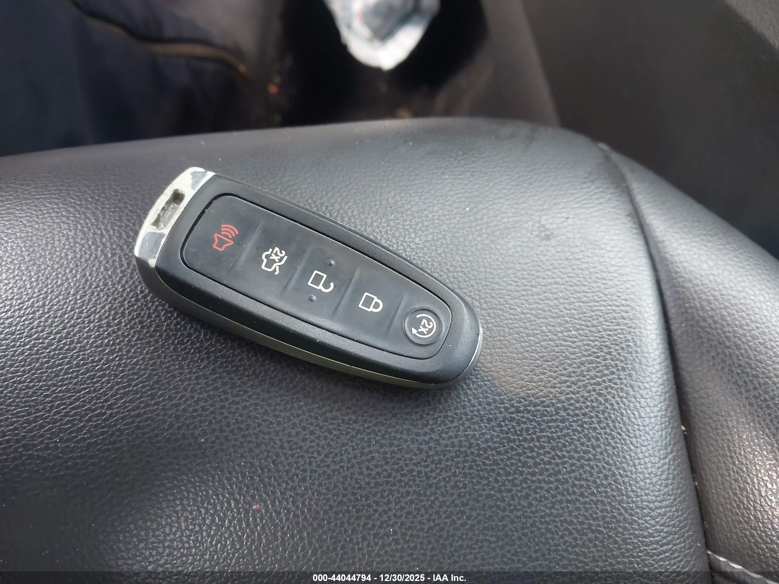 FORD ESCAPE image 11