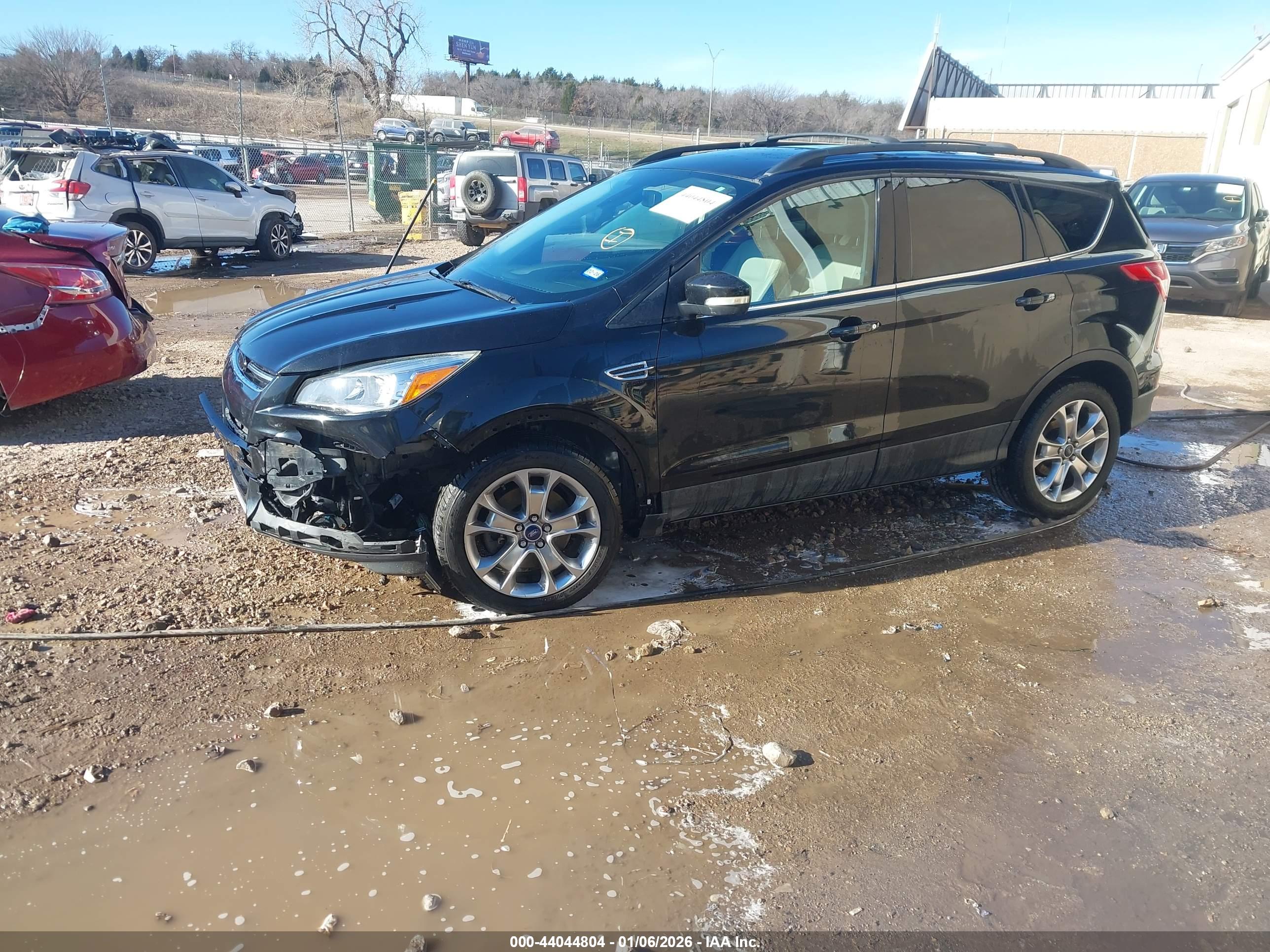 FORD ESCAPE image 2